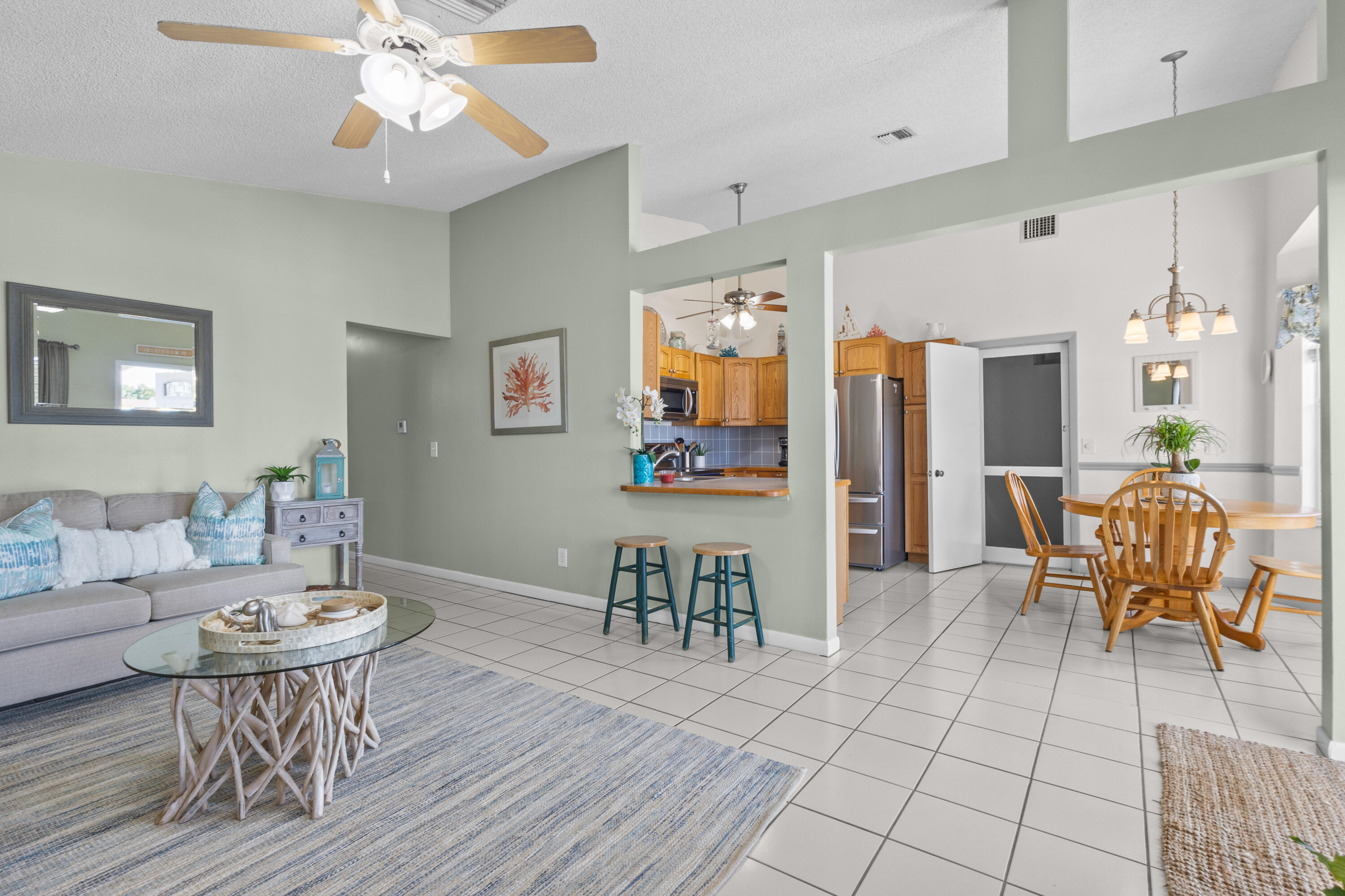 FAMILY HOMES - Residential