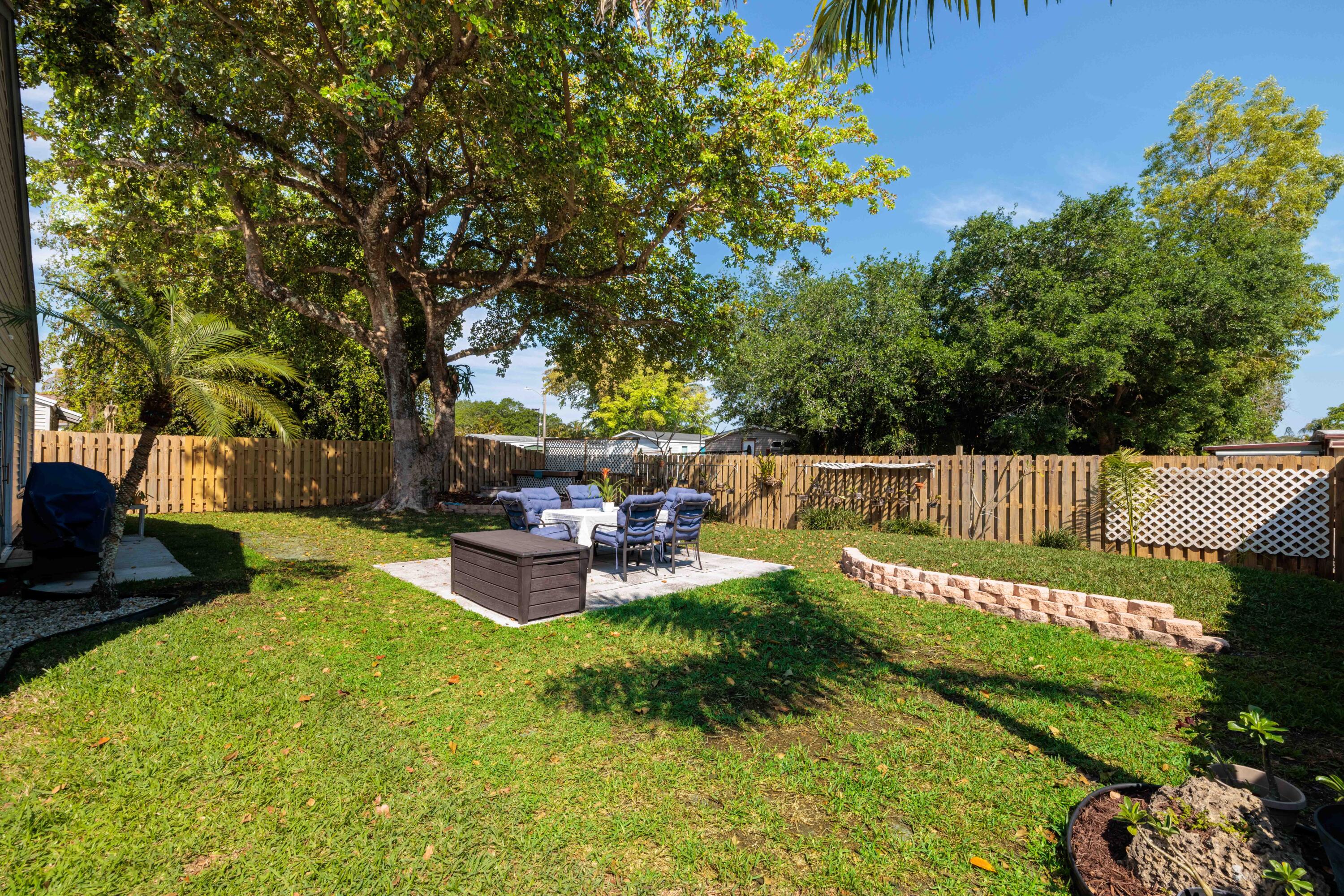 FAMILY HOMES - Residential