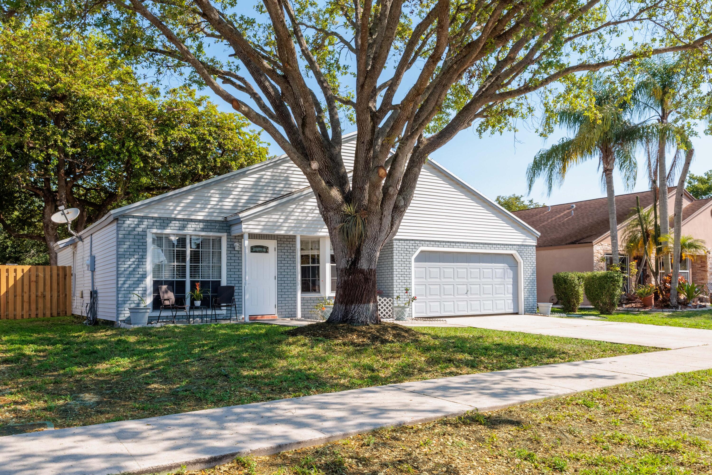 FAMILY HOMES - Residential