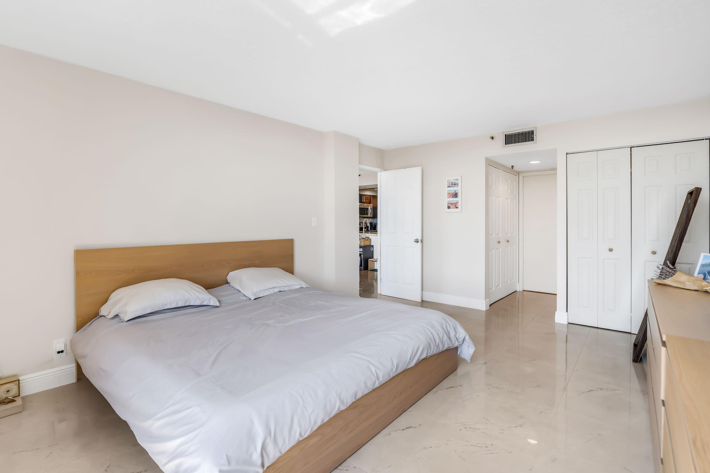 BOCA BAYOU CONDO - Residential Lease