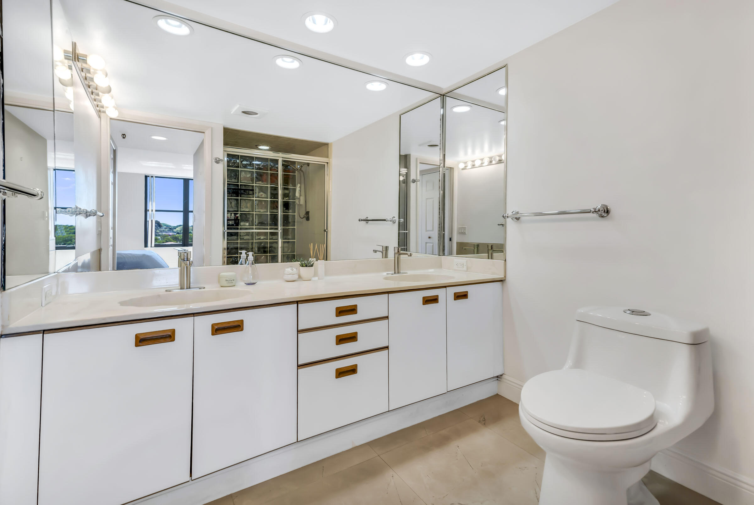 BOCA BAYOU CONDO - Residential Lease