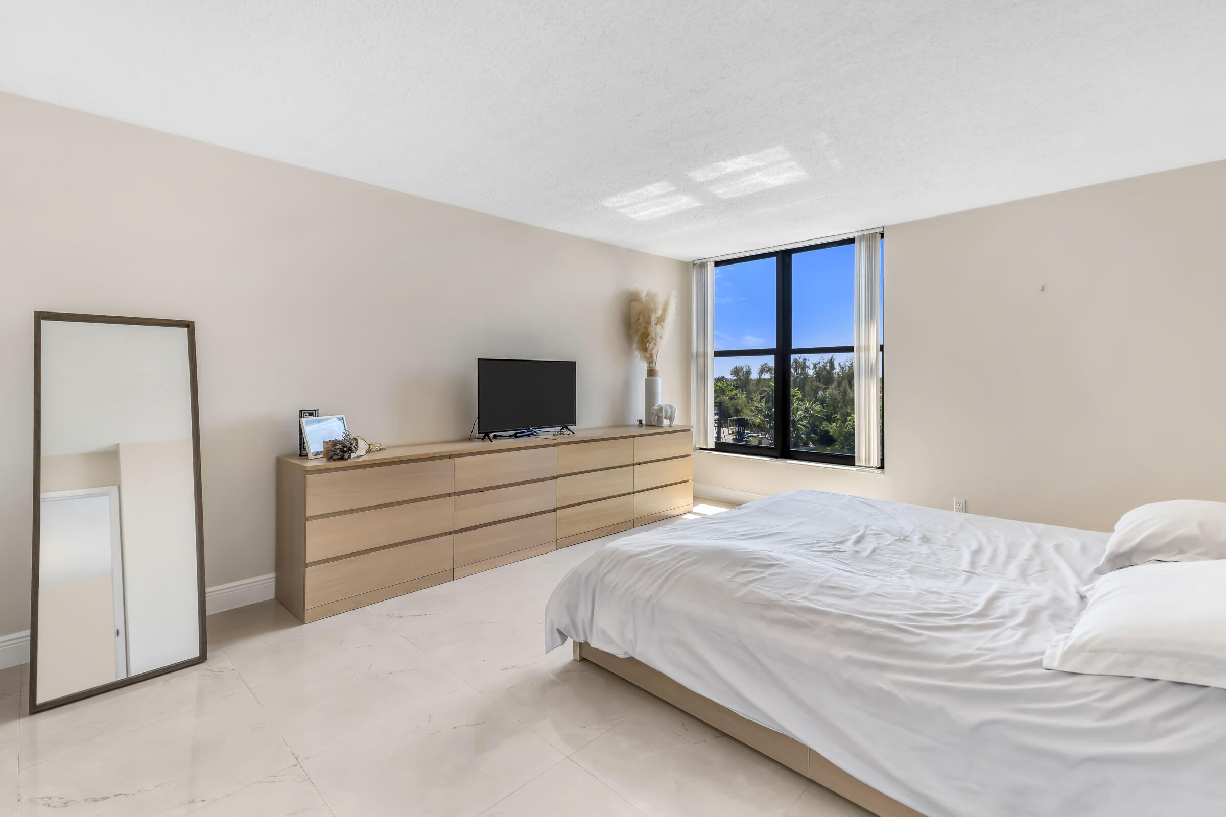 BOCA BAYOU CONDO - Residential Lease