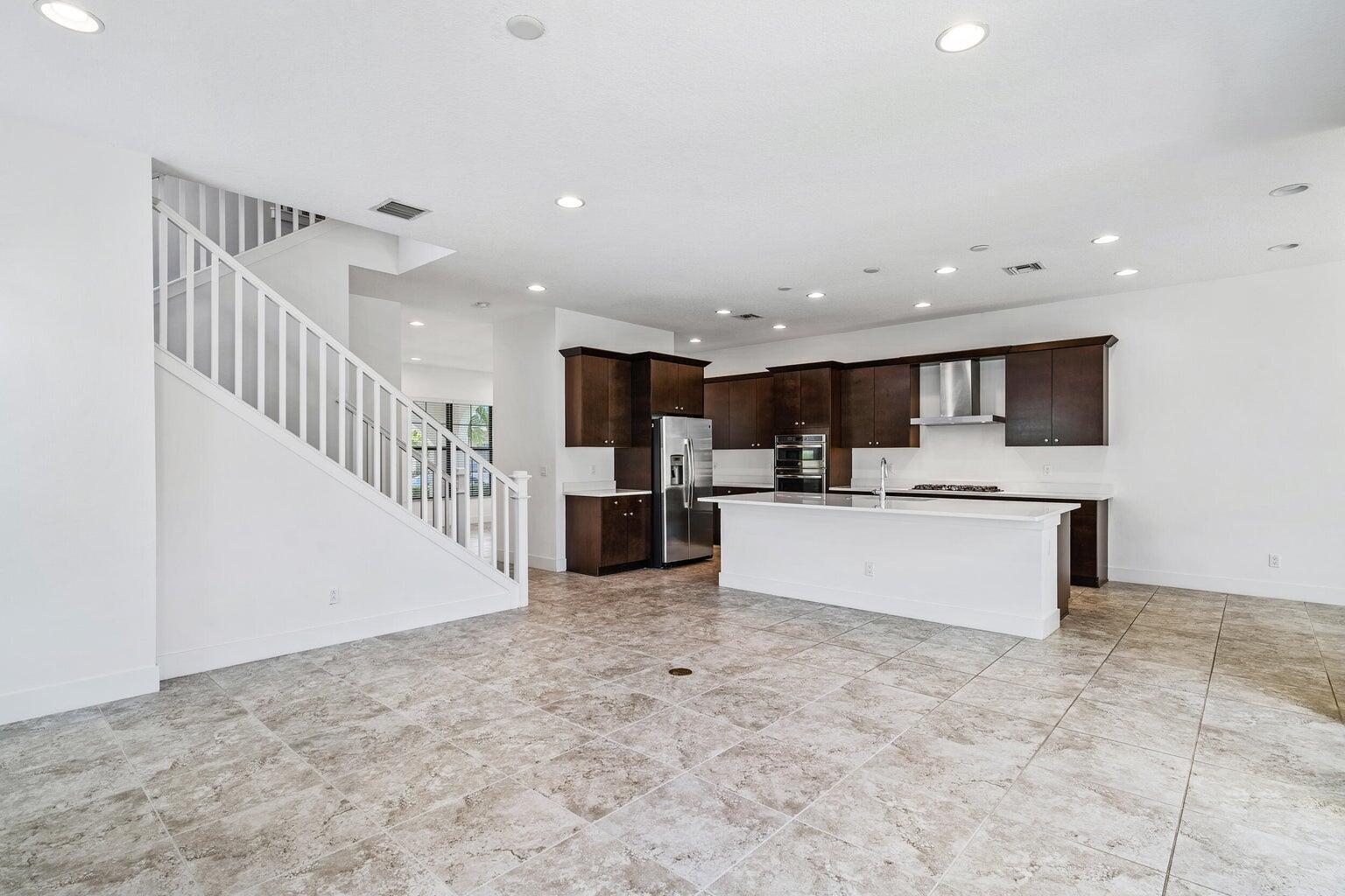 ALTON NEIGHBORHOOD - Residential Lease