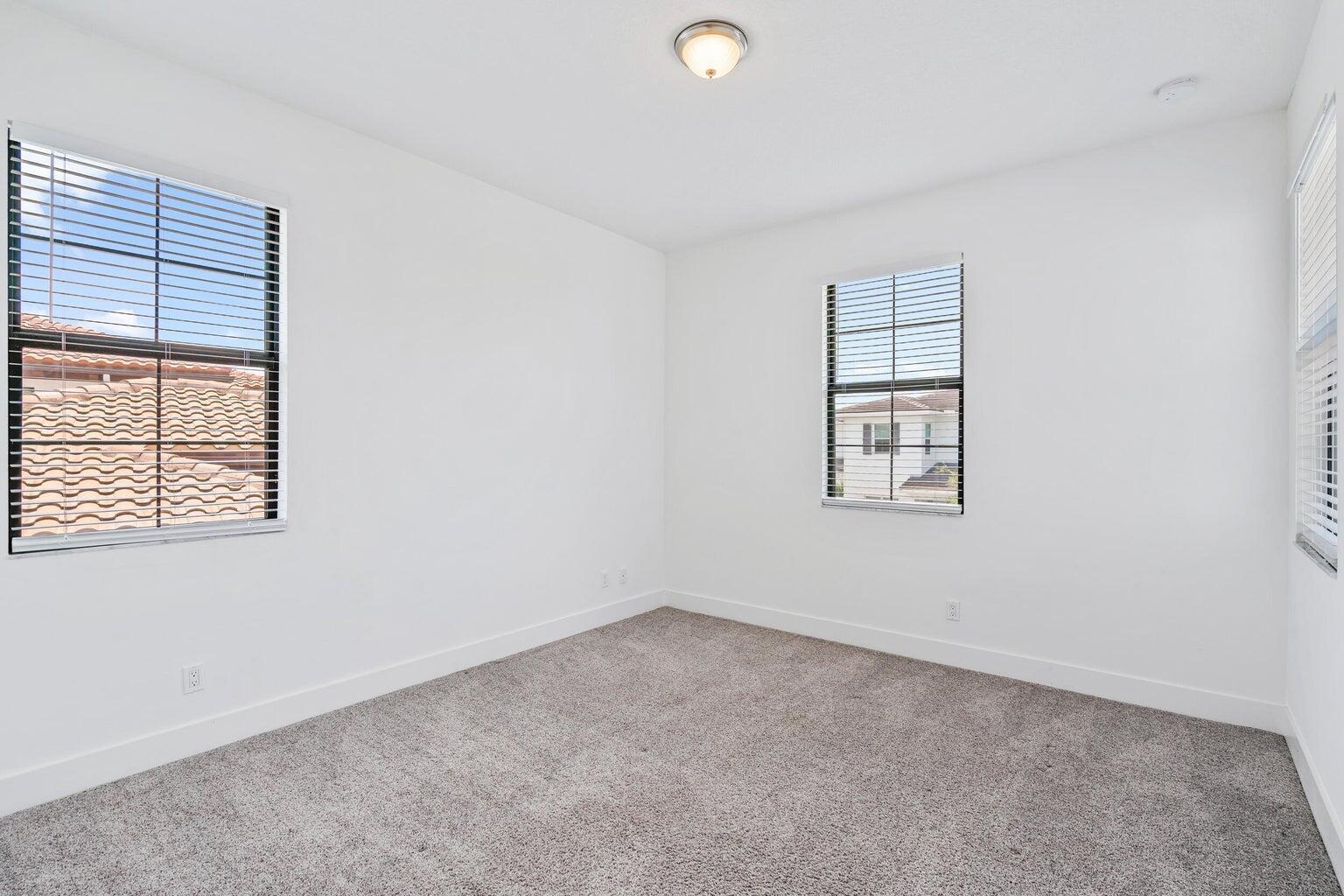 ALTON NEIGHBORHOOD - Residential Lease