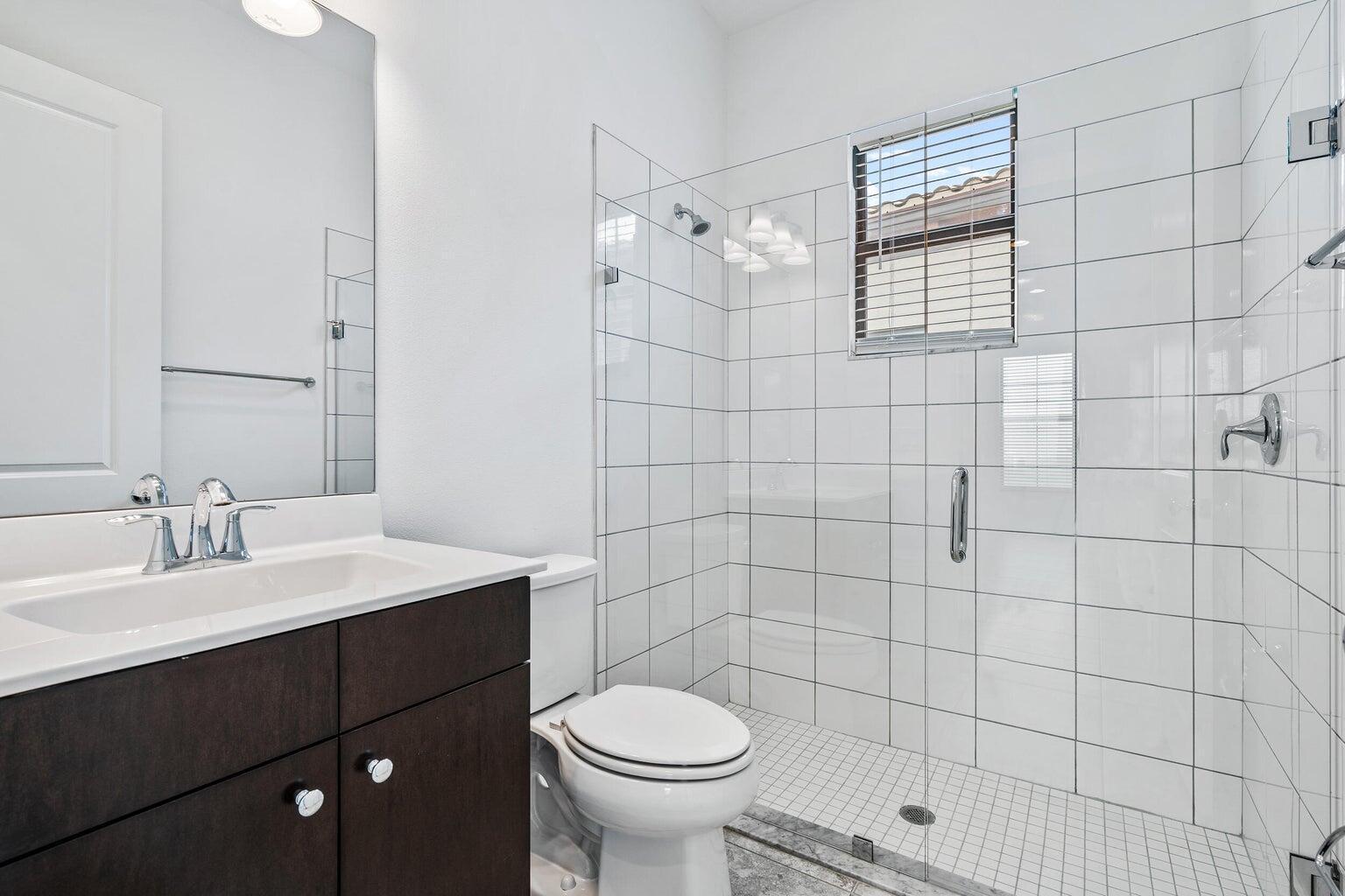 ALTON NEIGHBORHOOD - Residential Lease