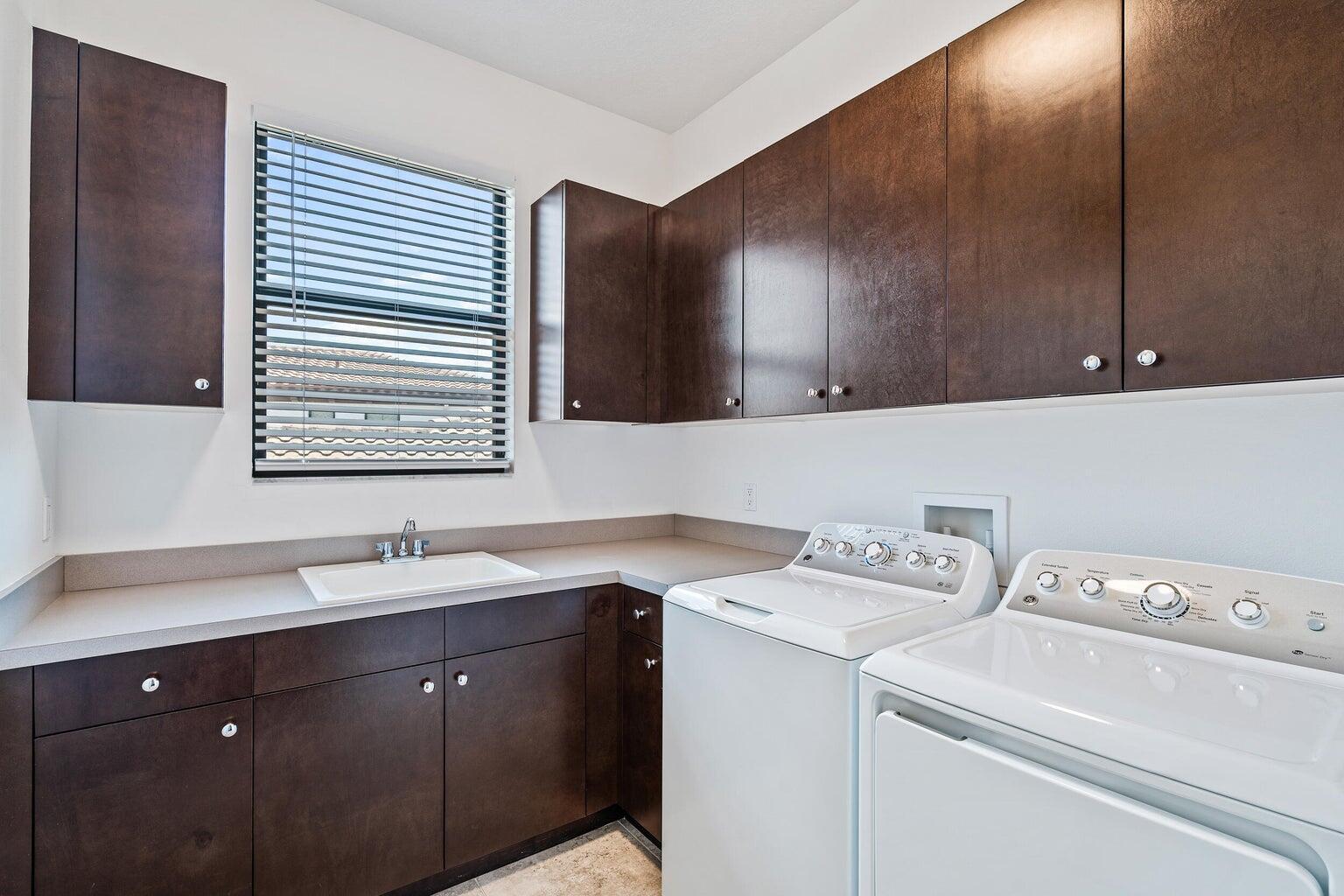 ALTON NEIGHBORHOOD - Residential Lease