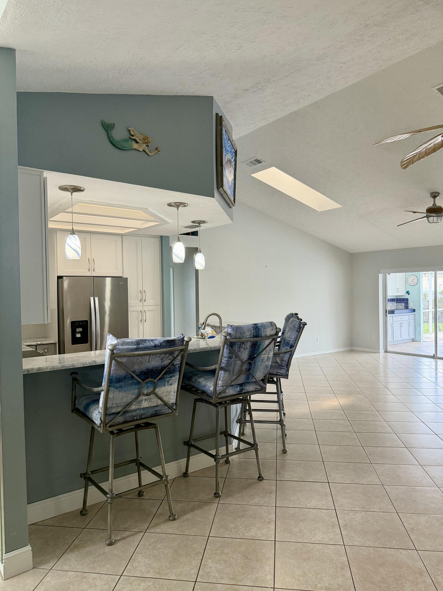 SOUTHBEND MANOR - Residential