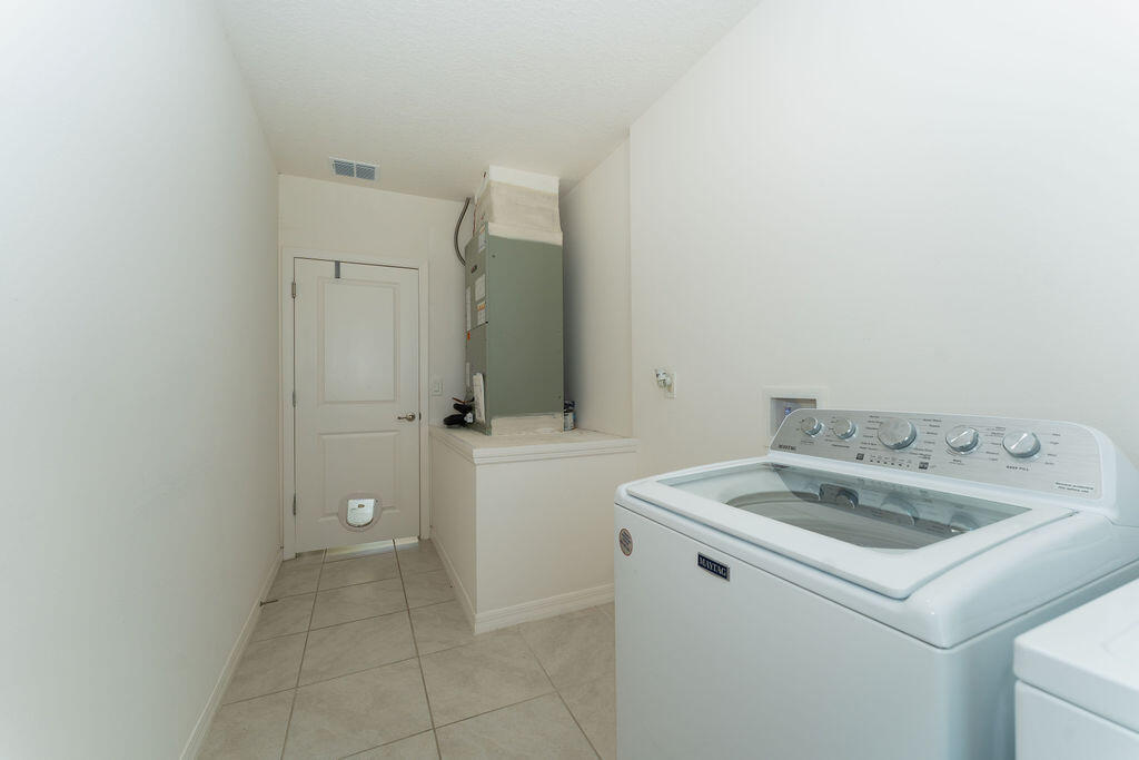 PORT ST LUCIE SECTION 13 - Residential Lease
