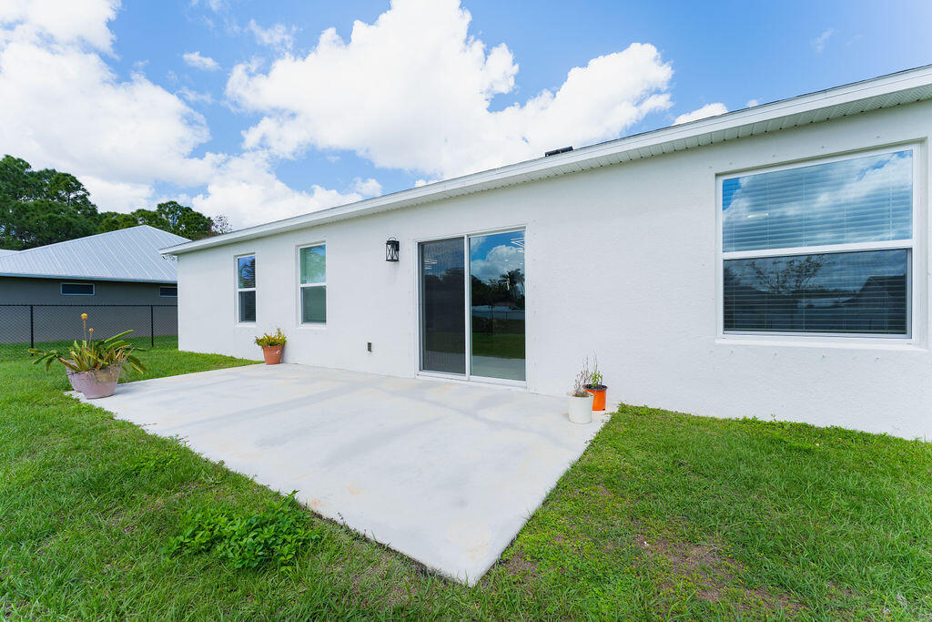 PORT ST LUCIE SECTION 13 - Residential Lease