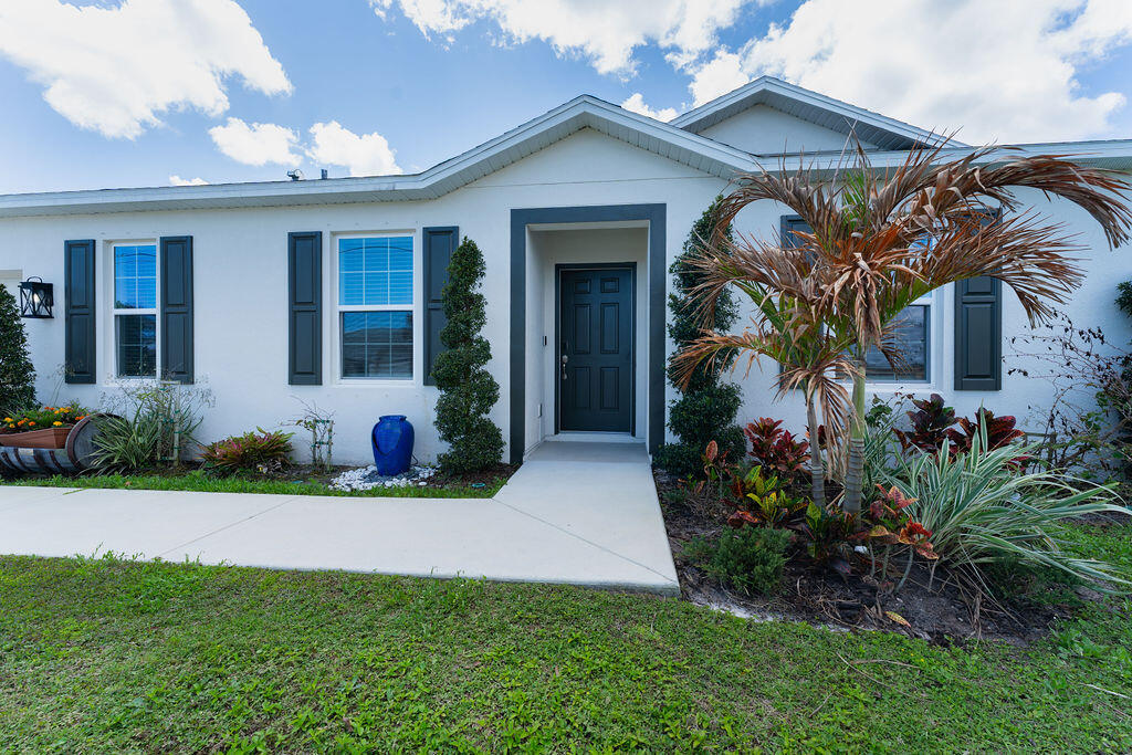PORT ST LUCIE SECTION 13 - Residential Lease