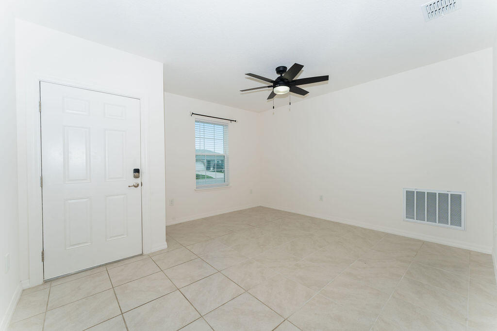 PORT ST LUCIE SECTION 13 - Residential Lease