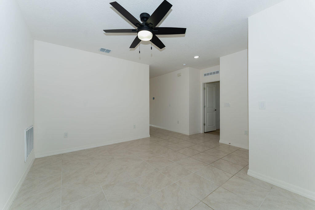 PORT ST LUCIE SECTION 13 - Residential Lease