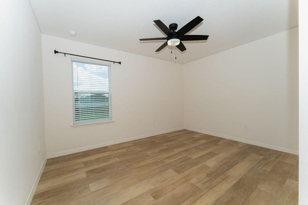 PORT ST LUCIE SECTION 13 - Residential Lease