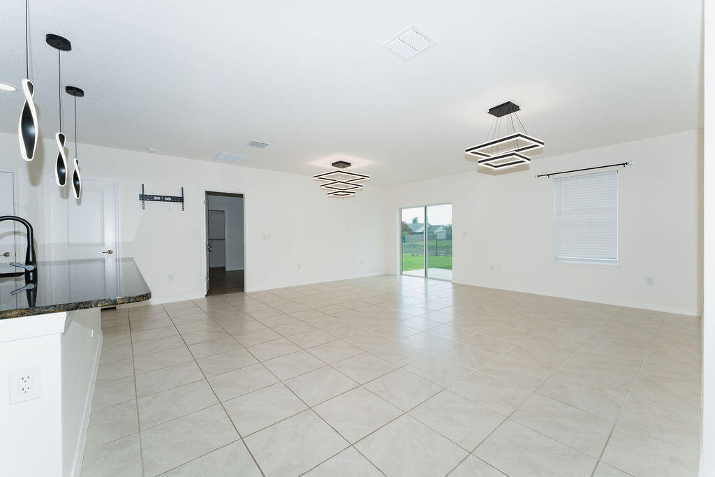 PORT ST LUCIE SECTION 13 - Residential Lease