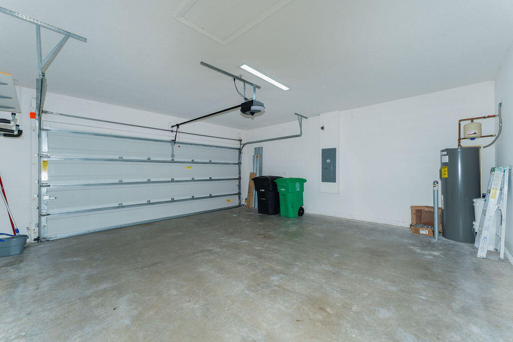PORT ST LUCIE SECTION 13 - Residential Lease