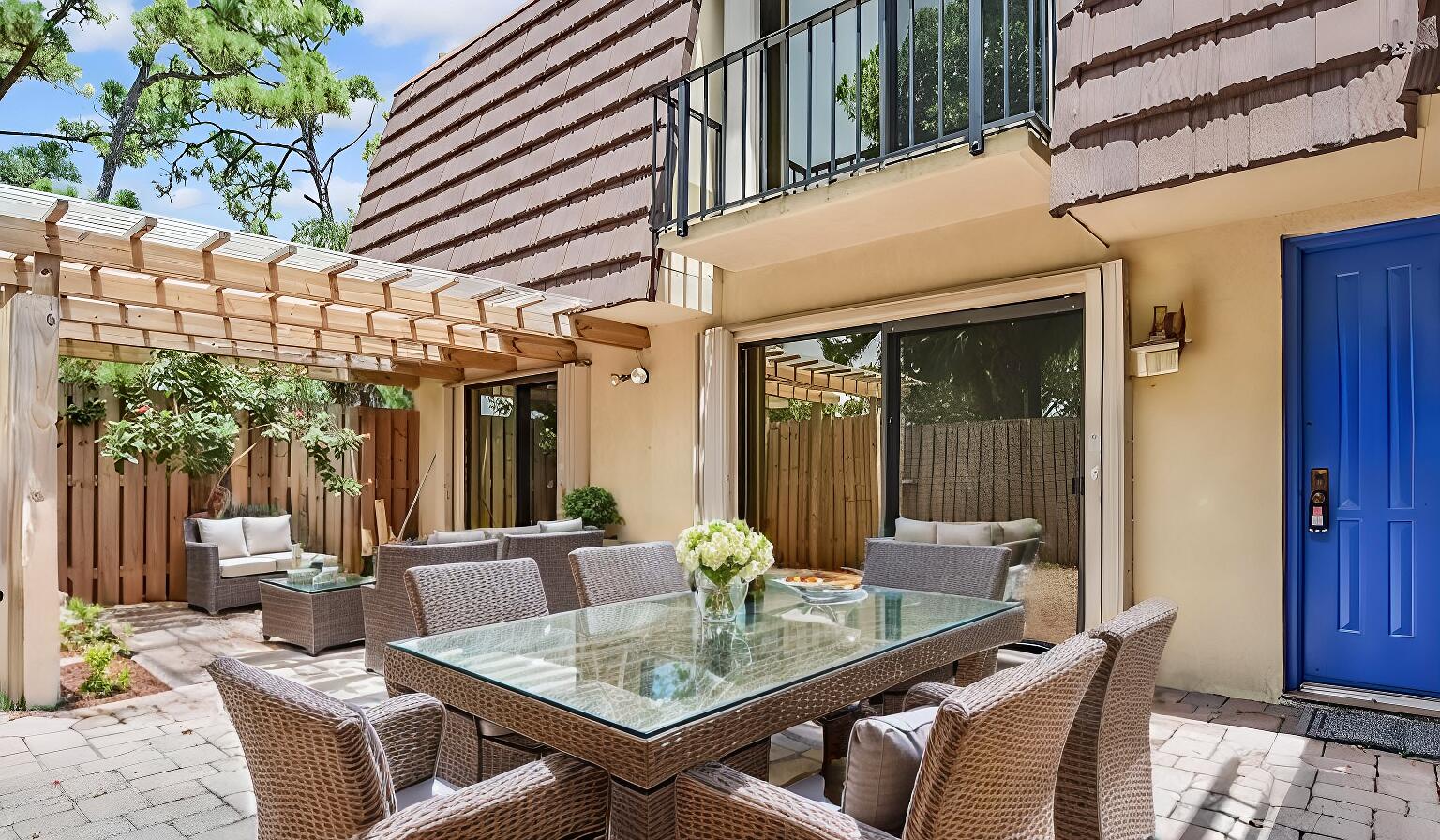 GARDEN LAKES AND GARDEN SQUARE SHOPS - Residential Lease