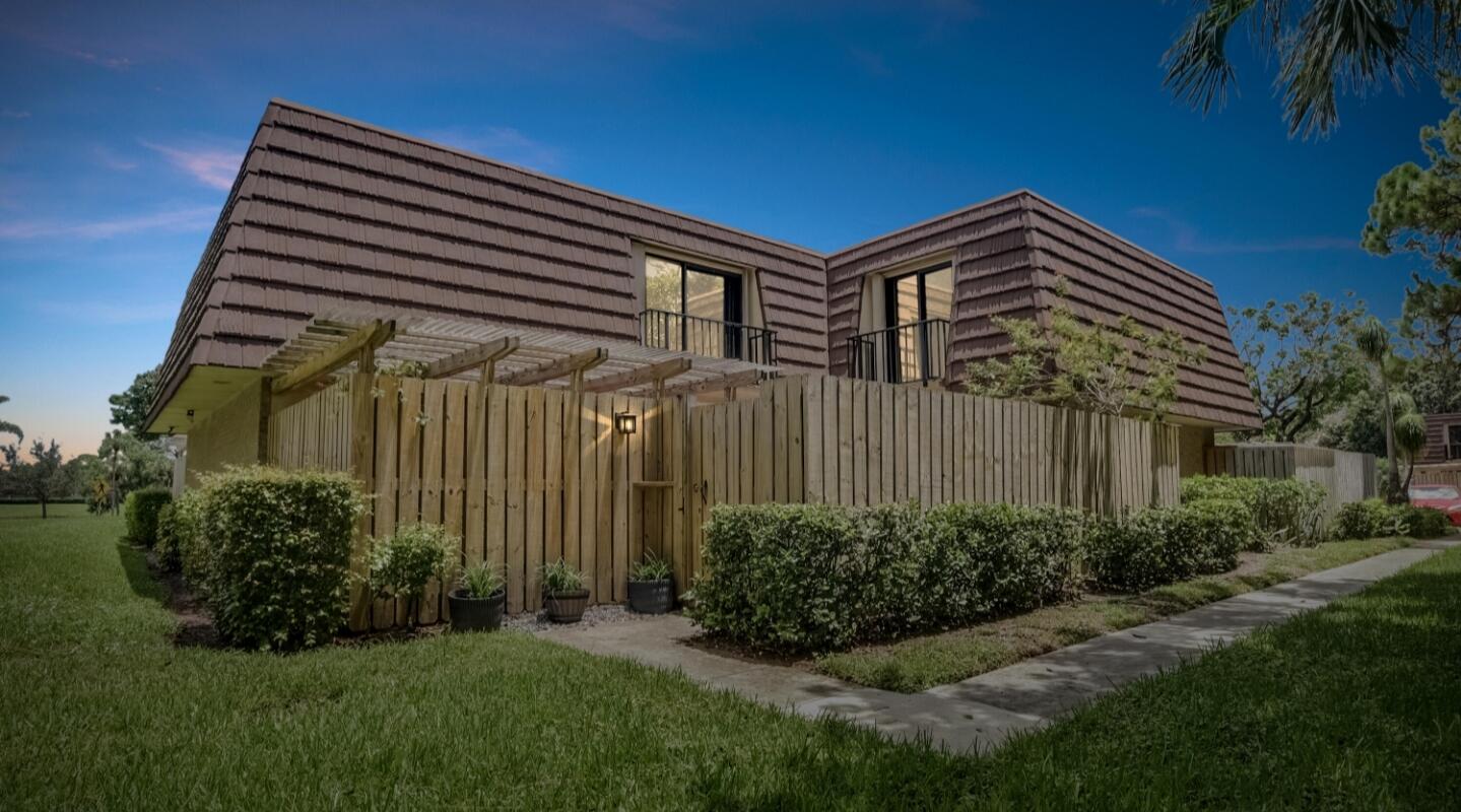 GARDEN LAKES AND GARDEN SQUARE SHOPS - Residential Lease