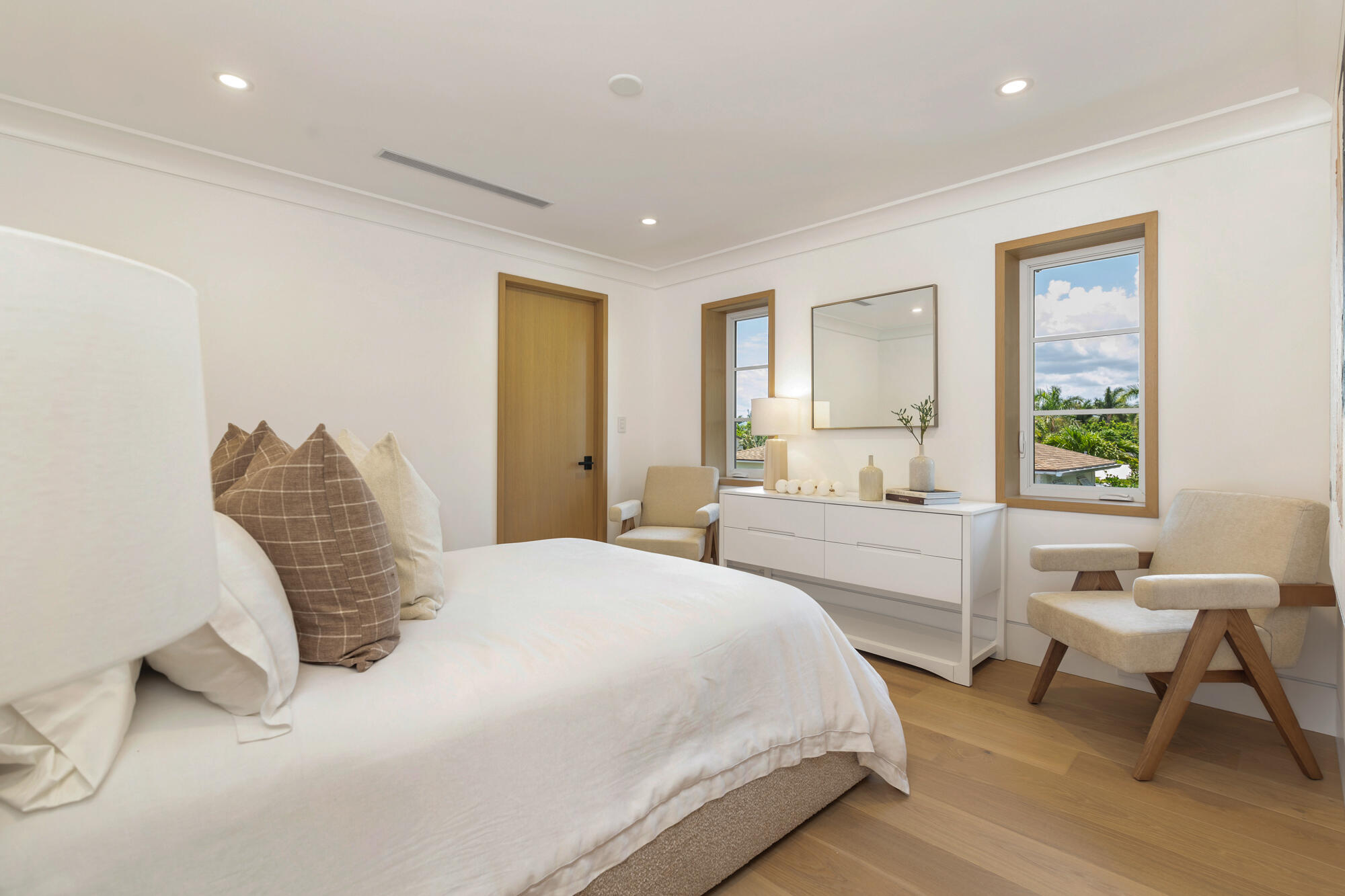 WORTH COURT - Residential