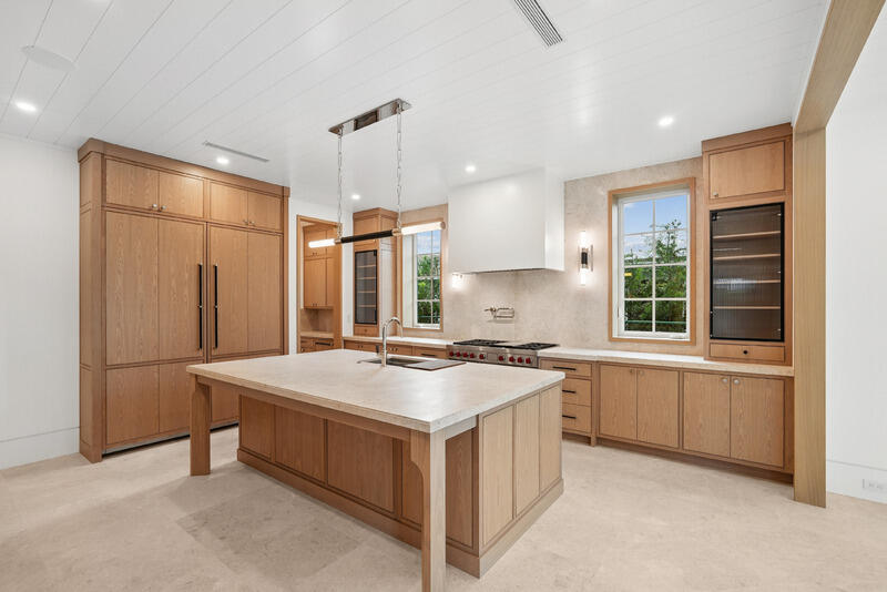 WORTH COURT - Residential