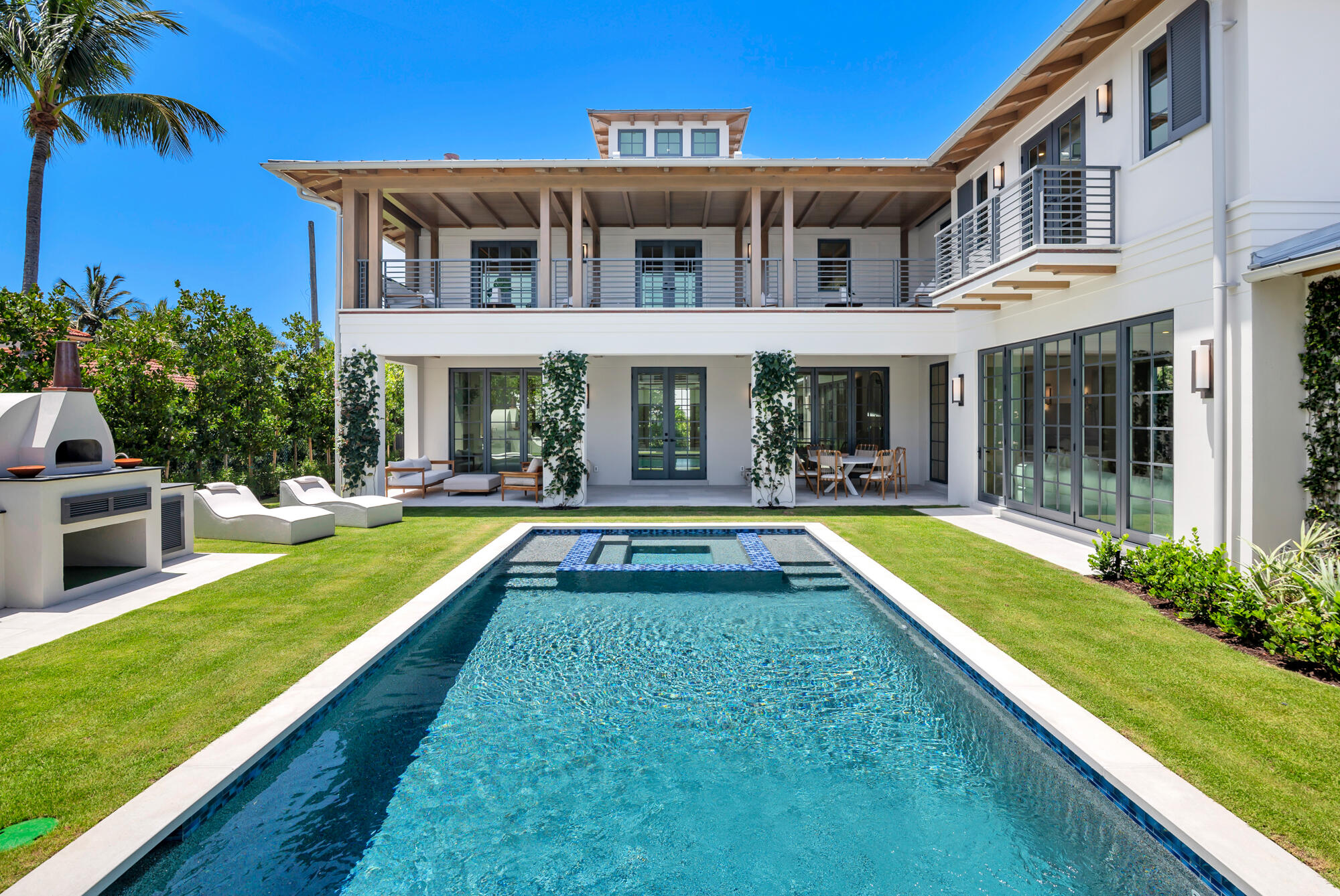 WORTH COURT - Residential