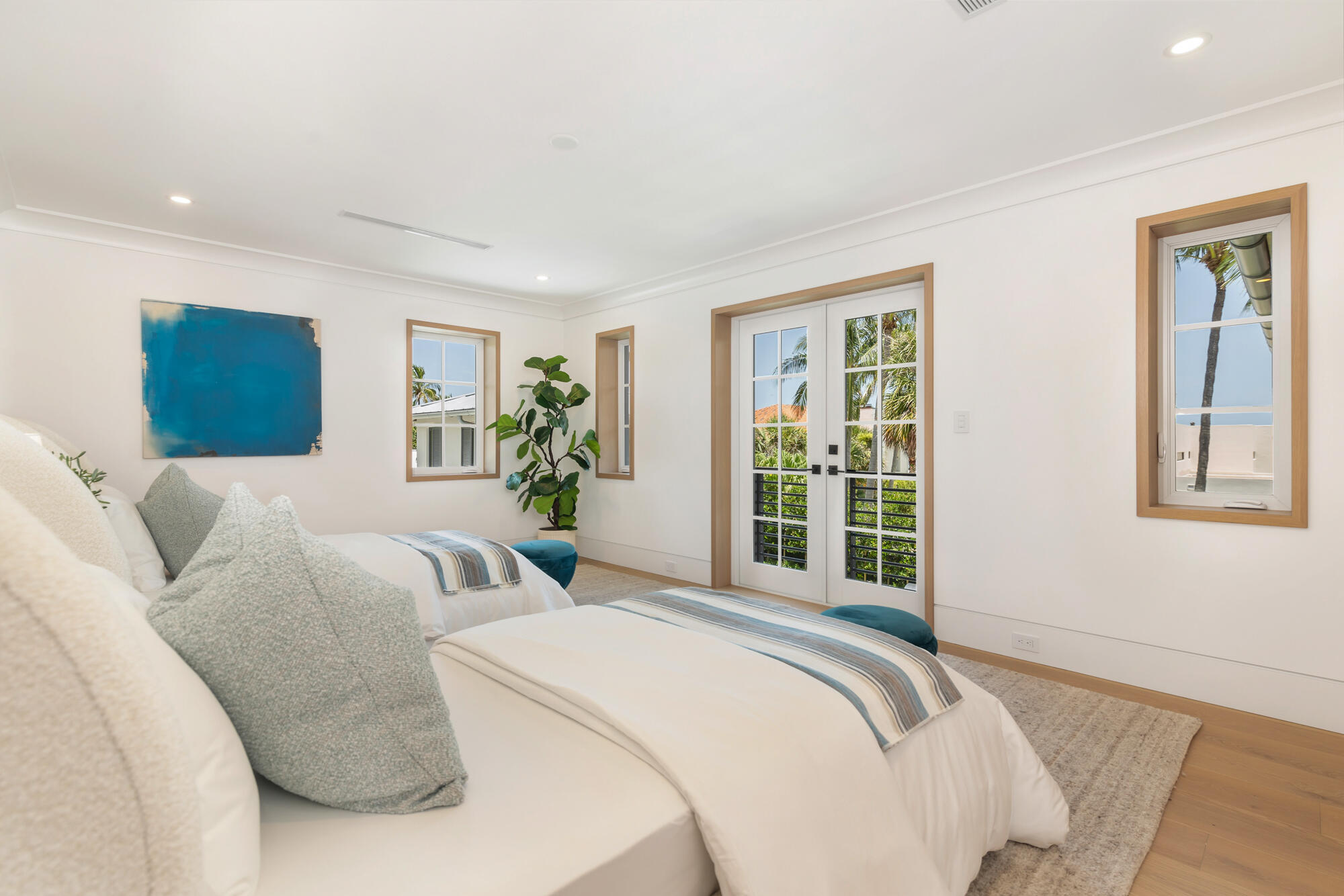 WORTH COURT - Residential