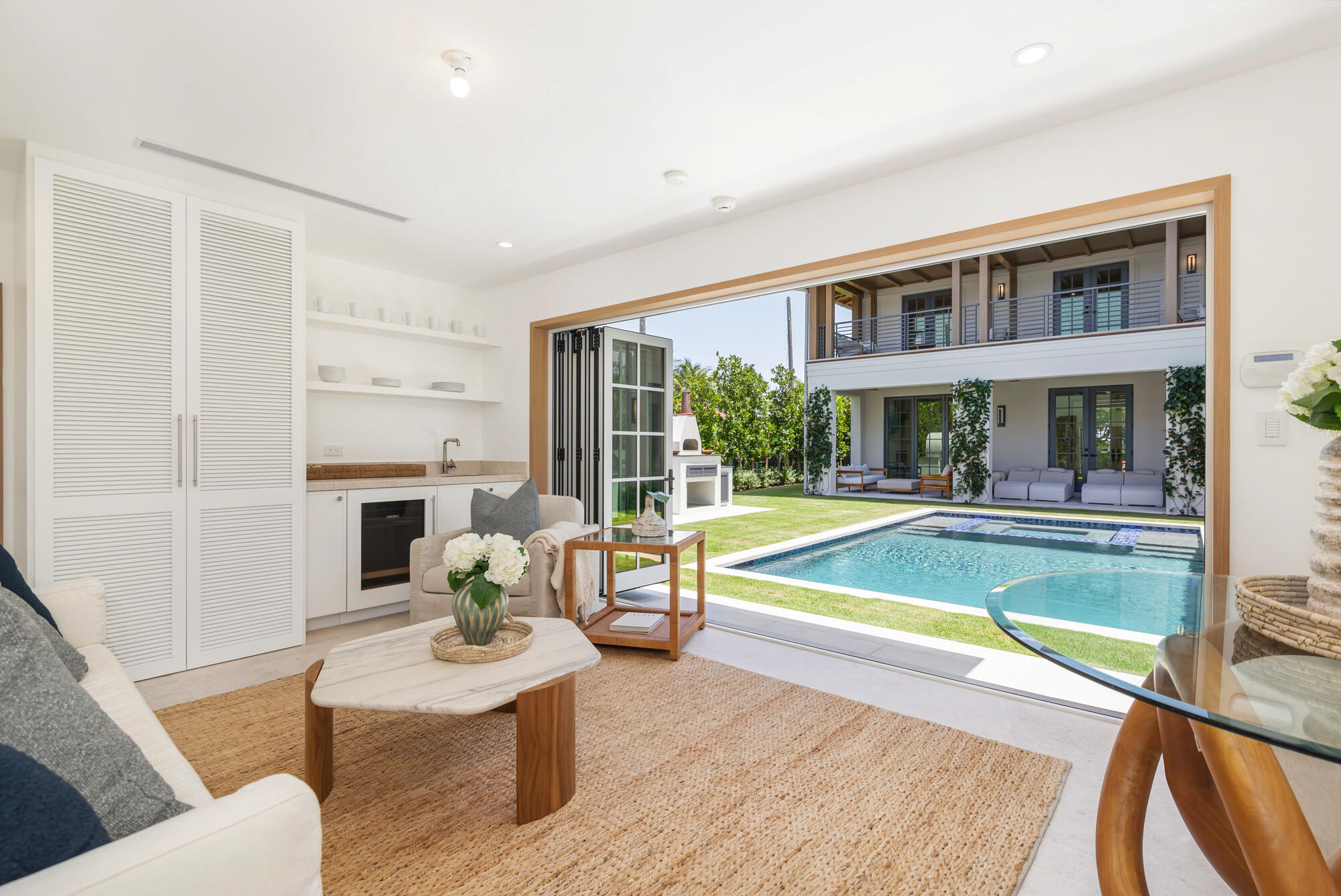 WORTH COURT - Residential