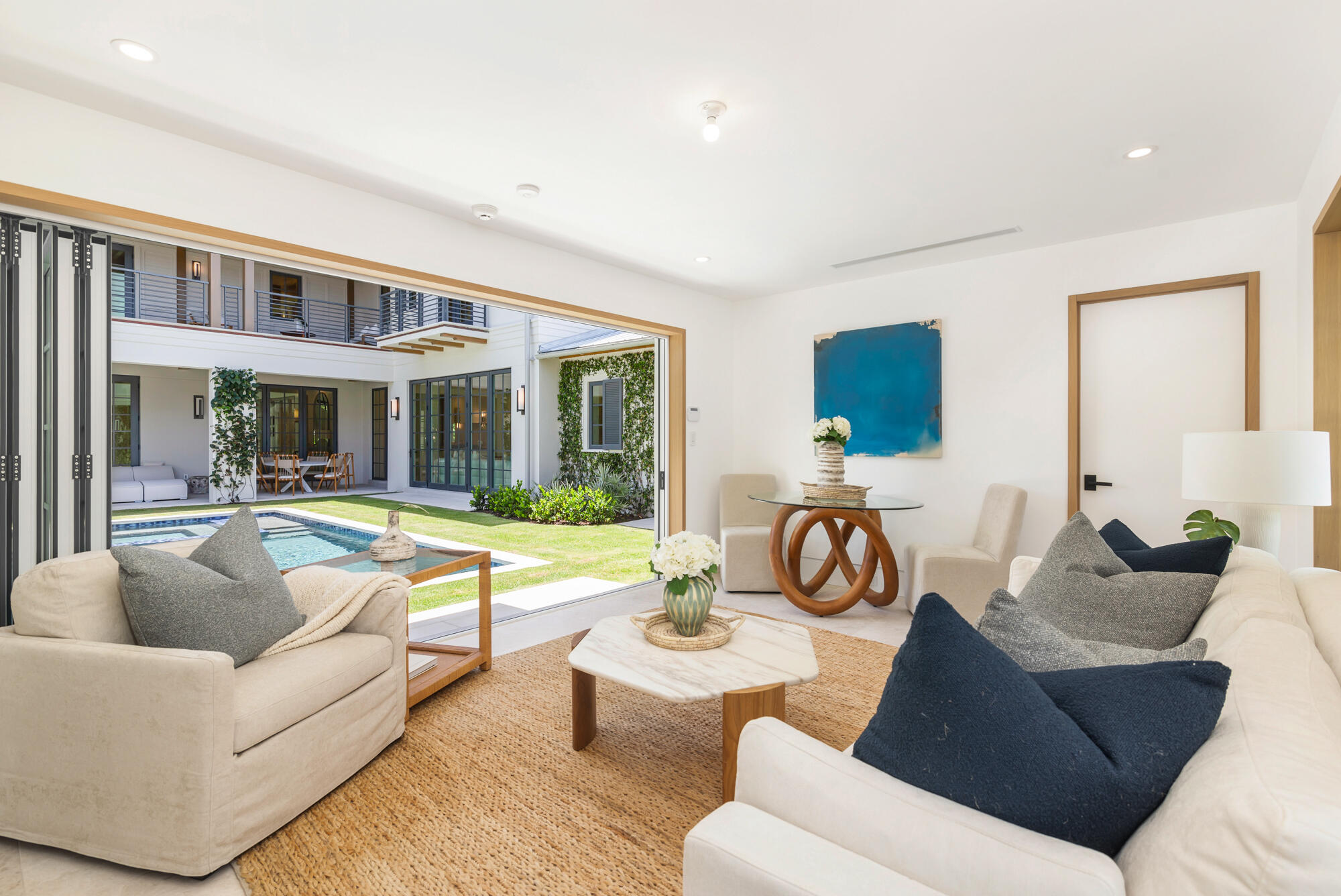 WORTH COURT - Residential