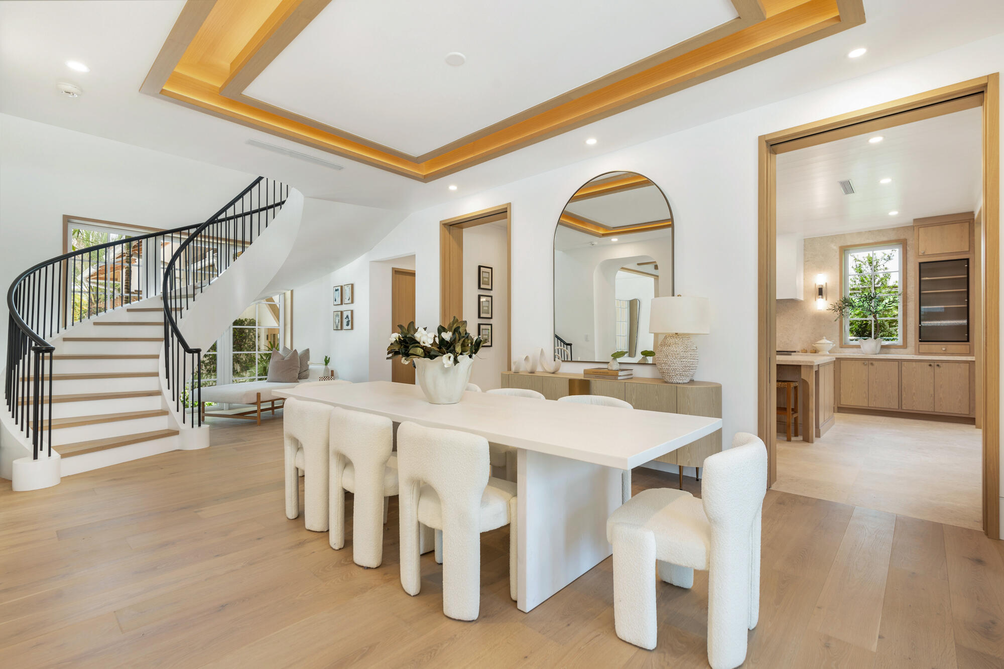 WORTH COURT - Residential