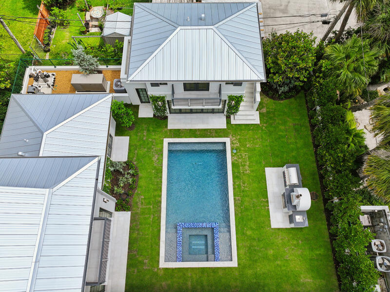 WORTH COURT - Residential