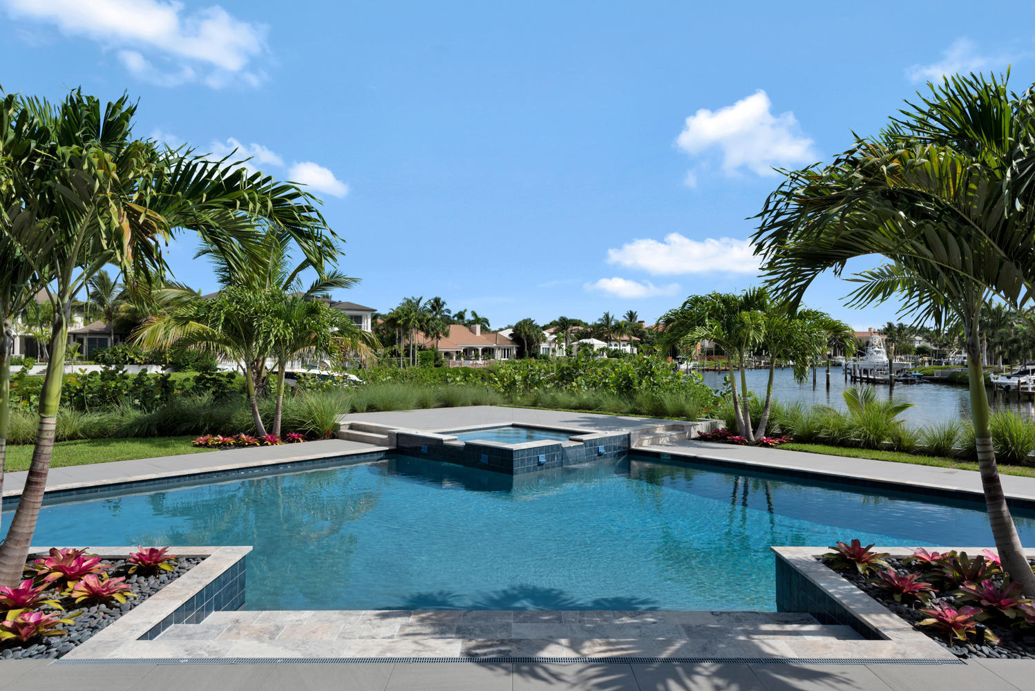 ADMIRALS COVE PAR E - Residential