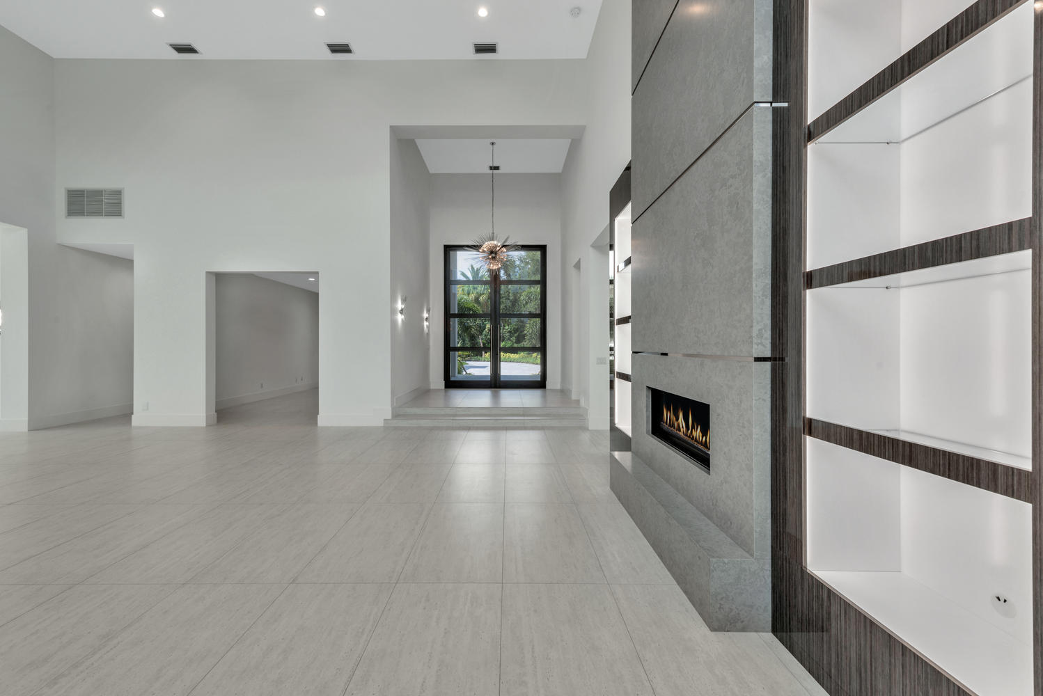 ADMIRALS COVE PAR E - Residential