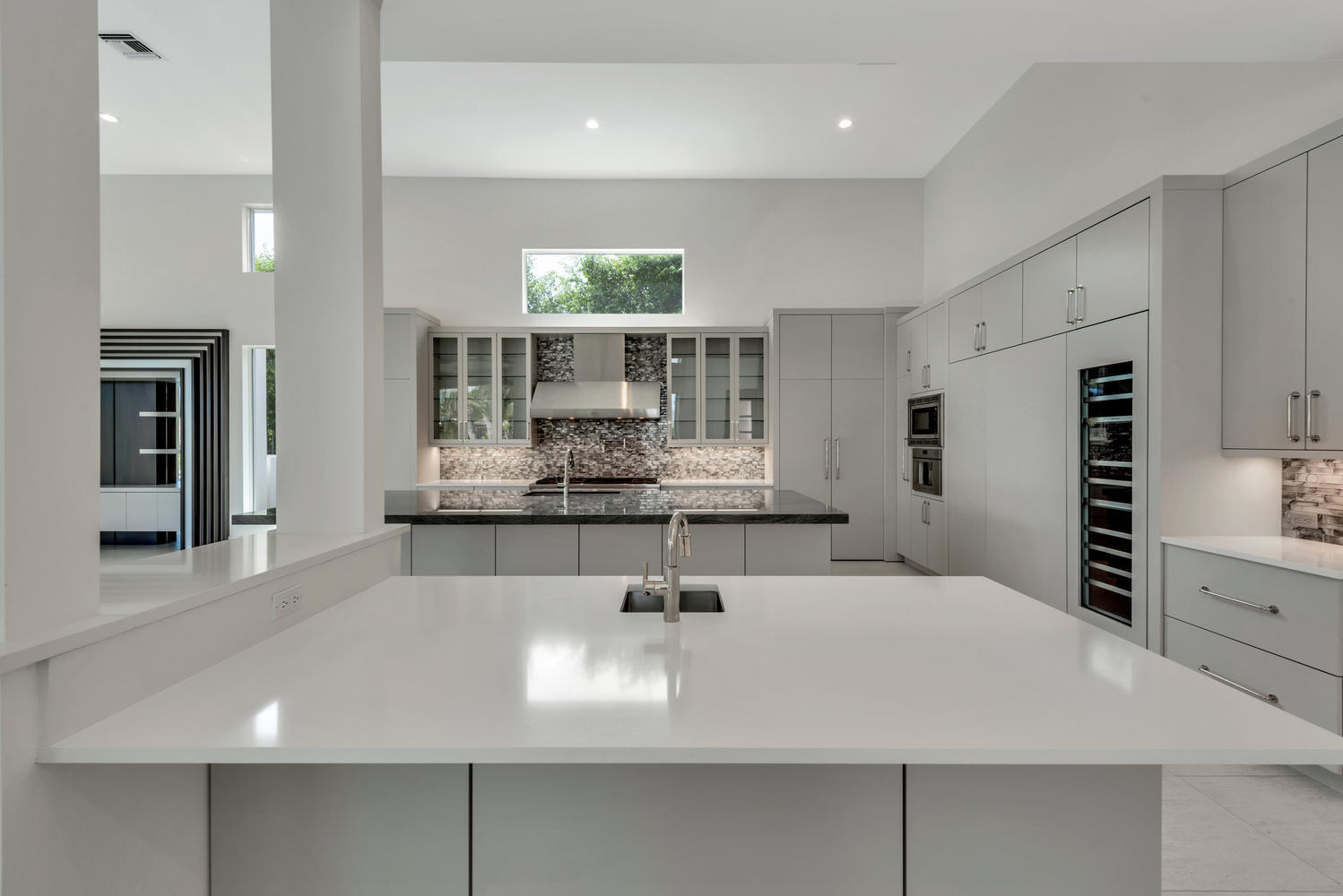 ADMIRALS COVE PAR E - Residential