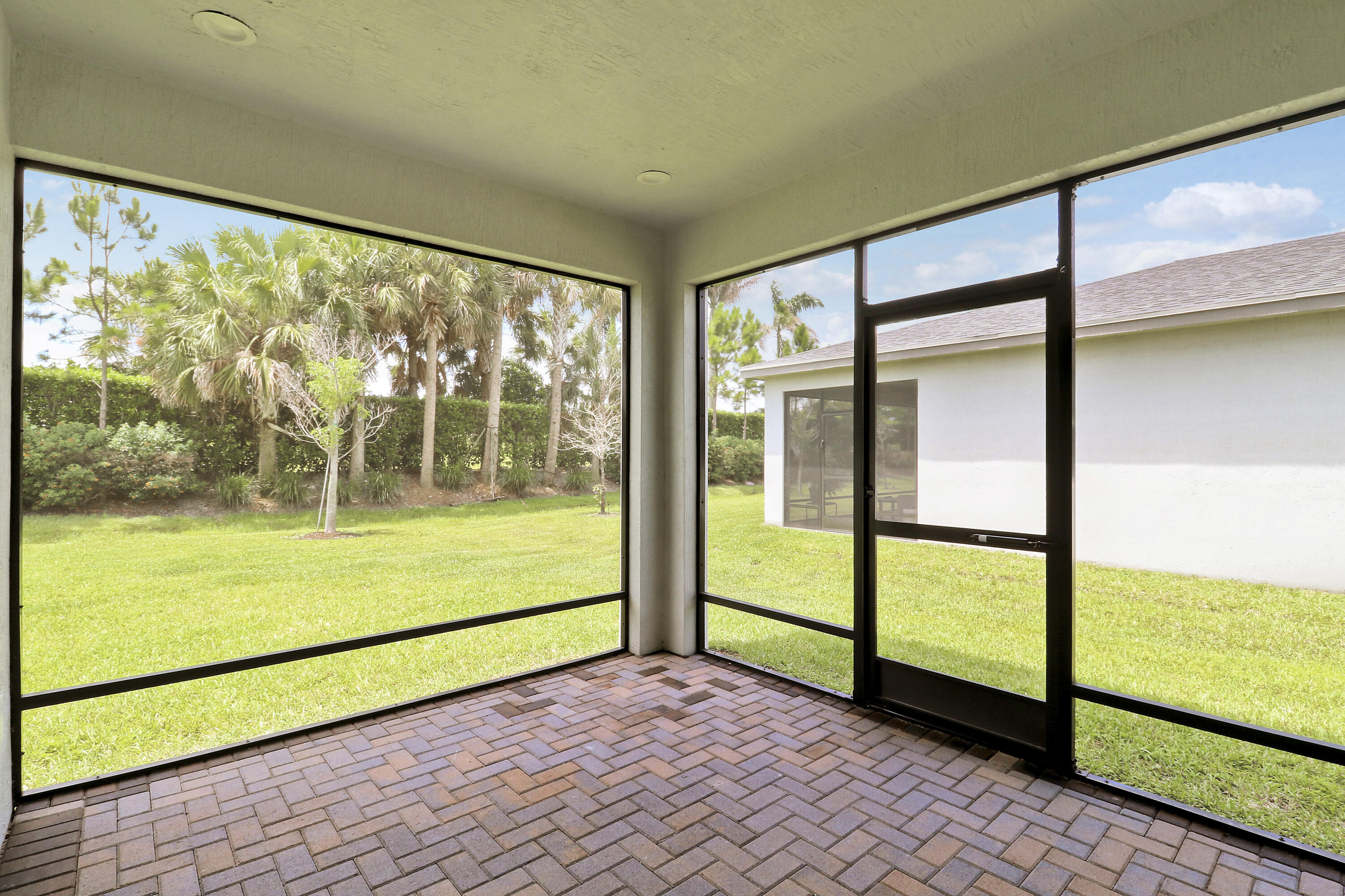 MATTAMY AT SOUTHERN GROVE - Residential