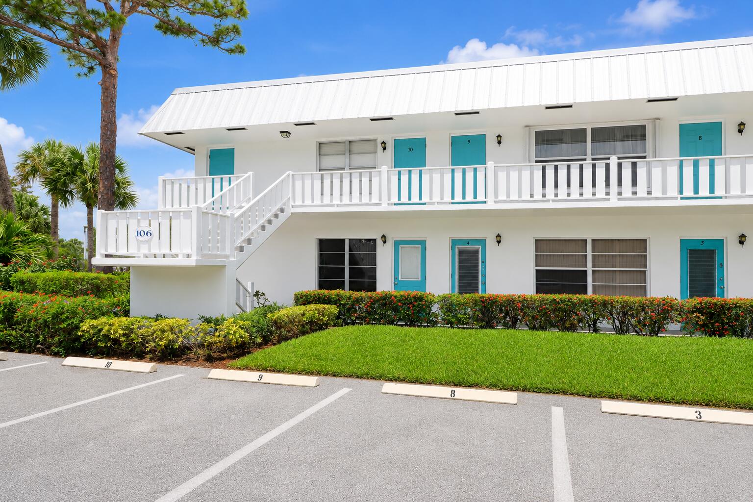 Chic and bright 2 bedroom corner unit in sought after Cedar Pointe.  Prime location within steps to the clubhouse and community pool, plus a view of a serene and private wooded area from your balcony.  Cedar Pointe boasts an amazing location, within minutes to the beach and plenty of dining, shopping and recreation.  The corner unit features extra windows and 2 separate entrances and comes with a storage unit as well.  This move in ready unit offers a newer a/c, tile throughout and is clean and move in ready.