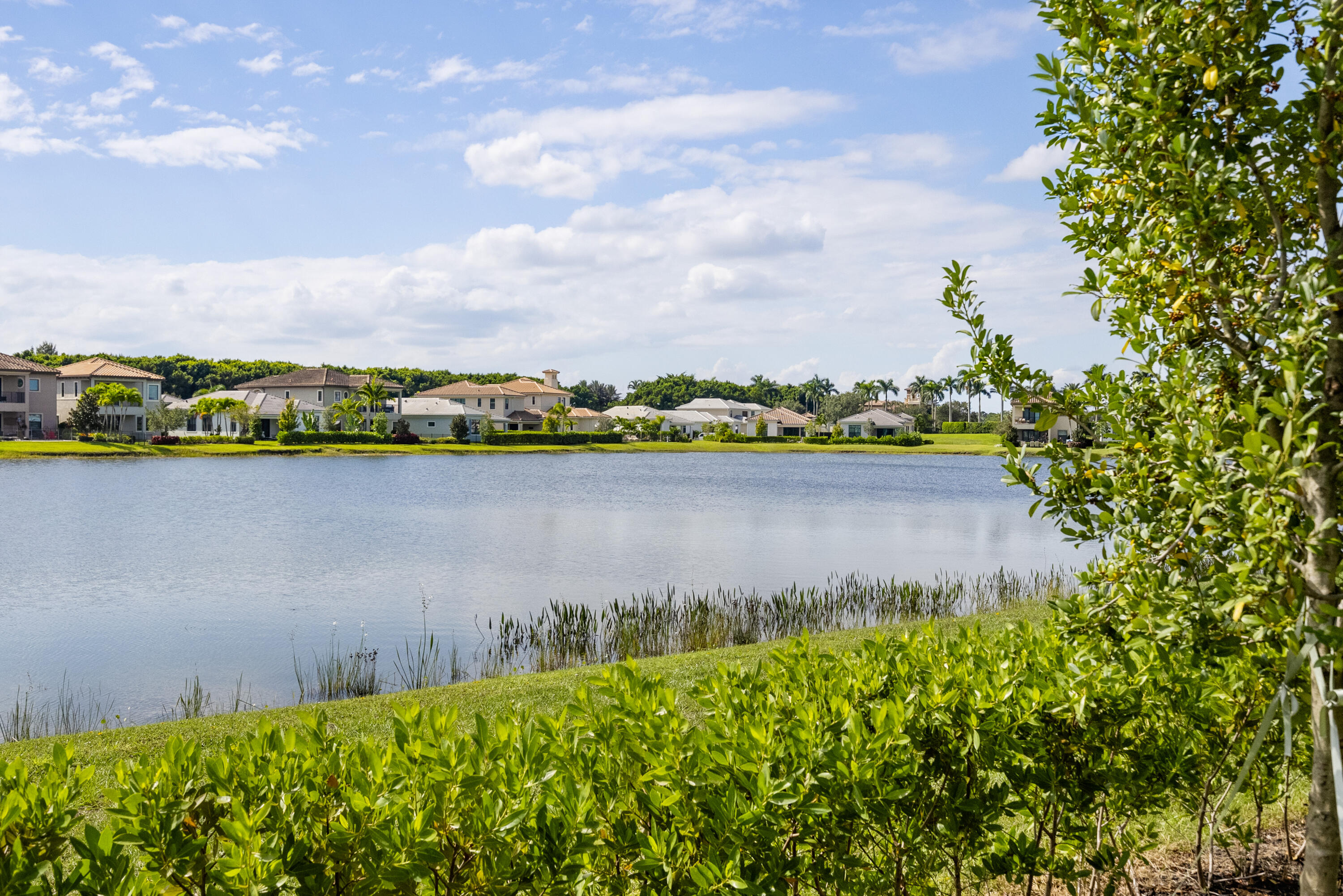 TESORO PLAT NO 20 - Residential