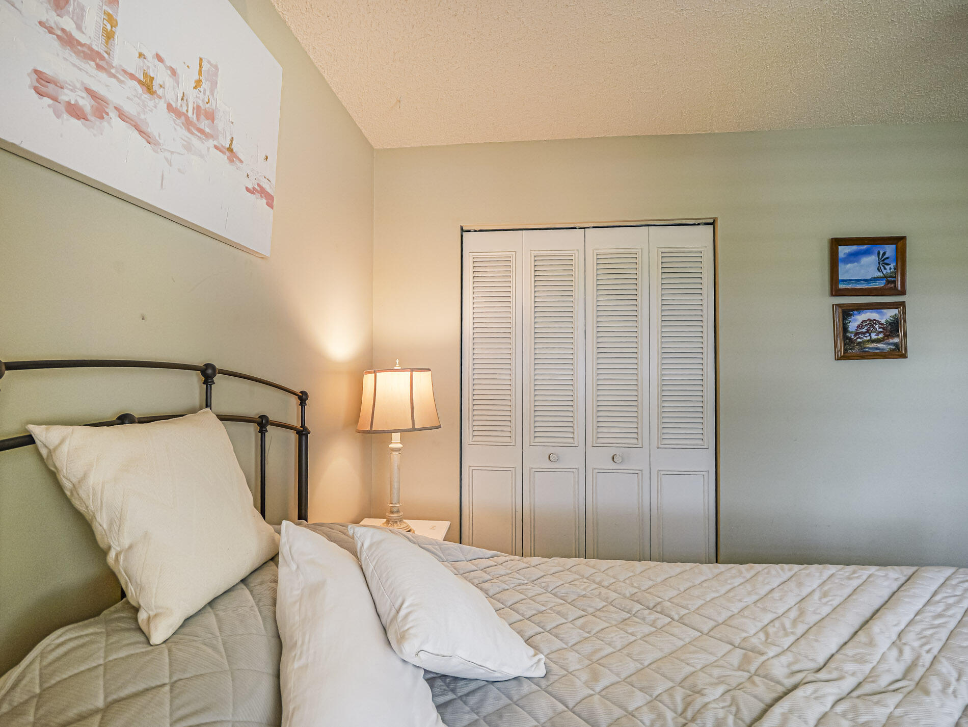 VISTA ROYALE PHASE IV BLDGS 83-111 - Residential