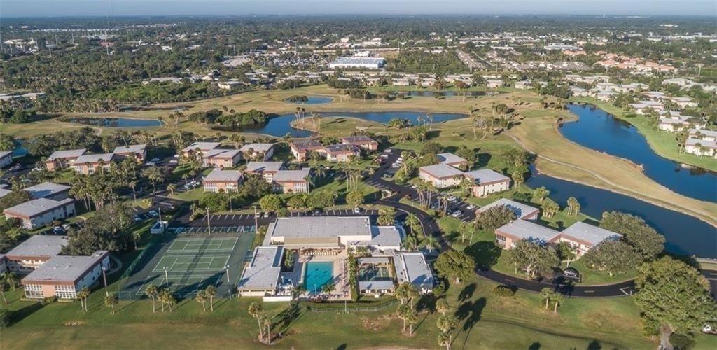 VISTA ROYALE PHASE IV BLDGS 83-111 - Residential