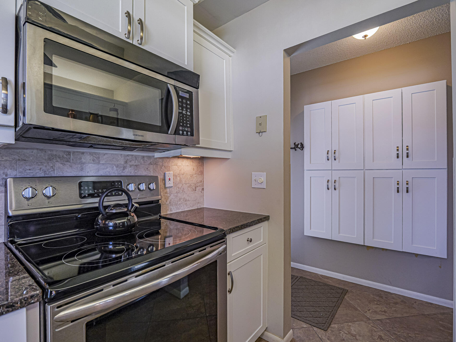 VISTA ROYALE PHASE IV BLDGS 83-111 - Residential