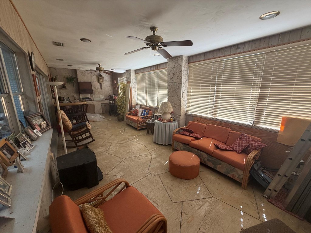 KENDALL POINT - Residential