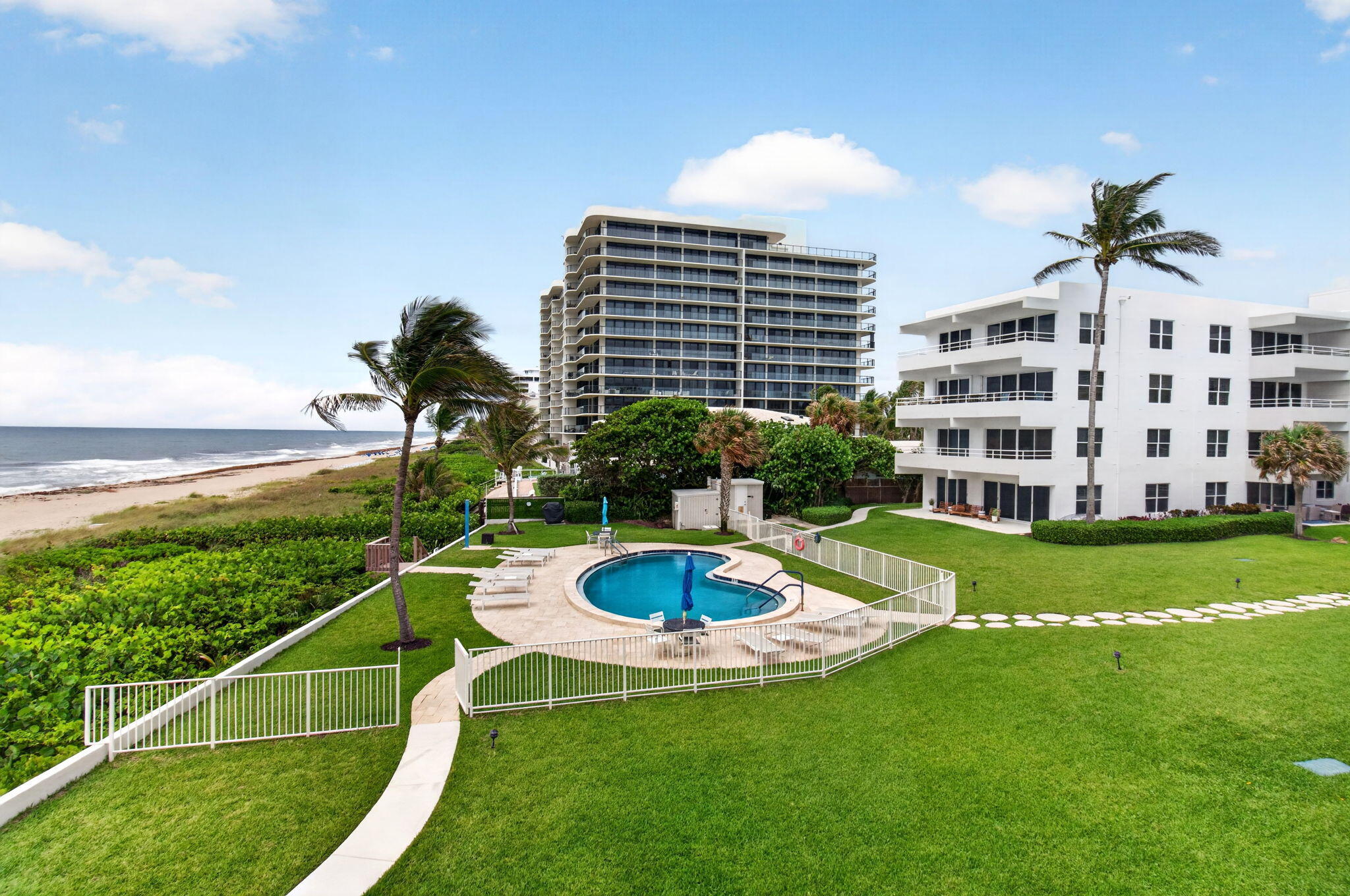 CARLTON HOUSE CONDO - Residential