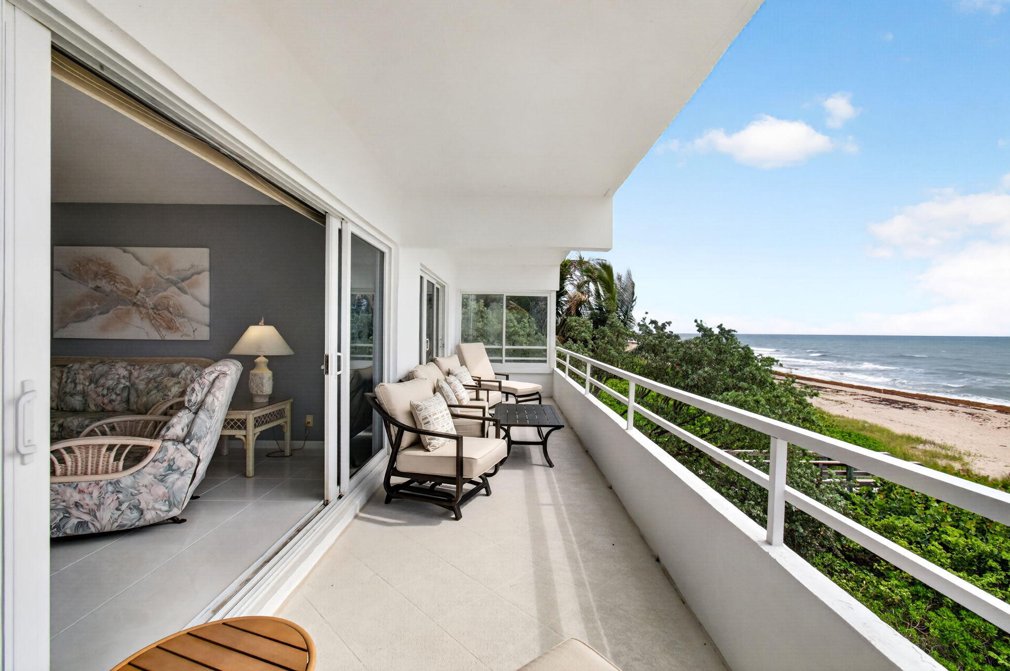 CARLTON HOUSE CONDO - Residential