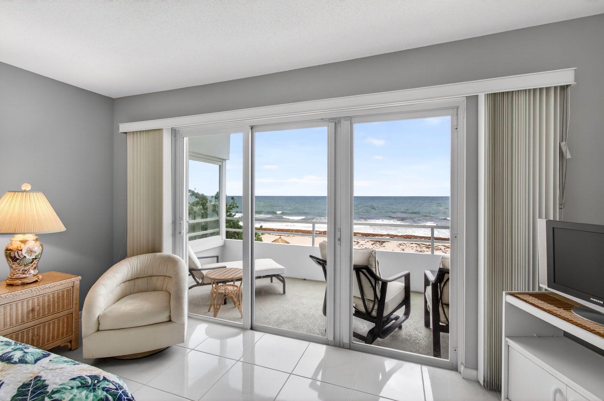 CARLTON HOUSE CONDO - Residential