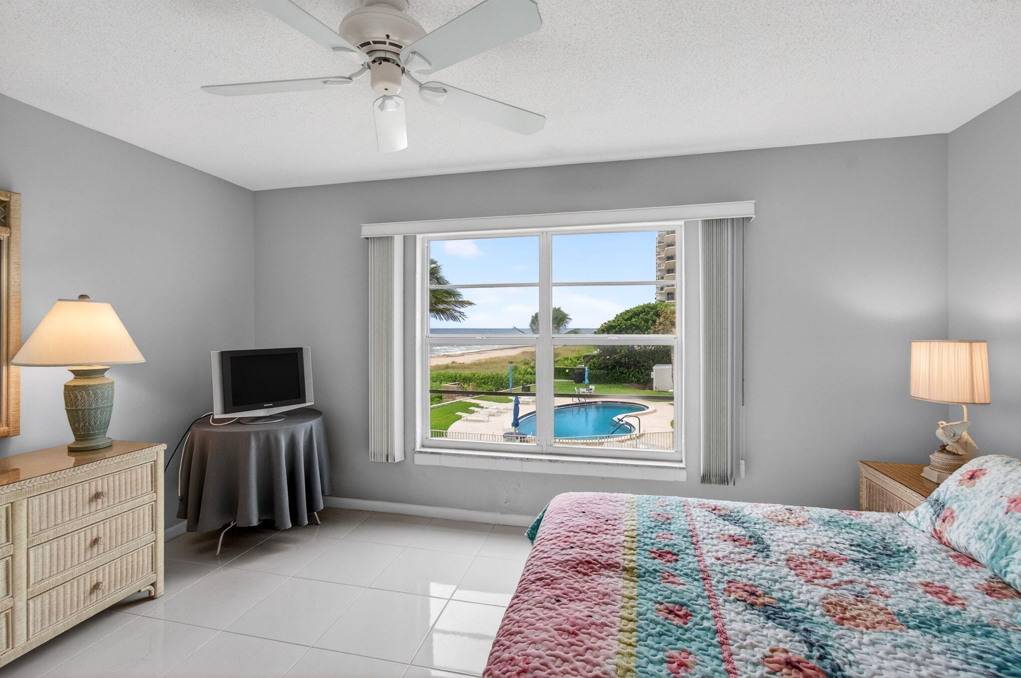 CARLTON HOUSE CONDO - Residential