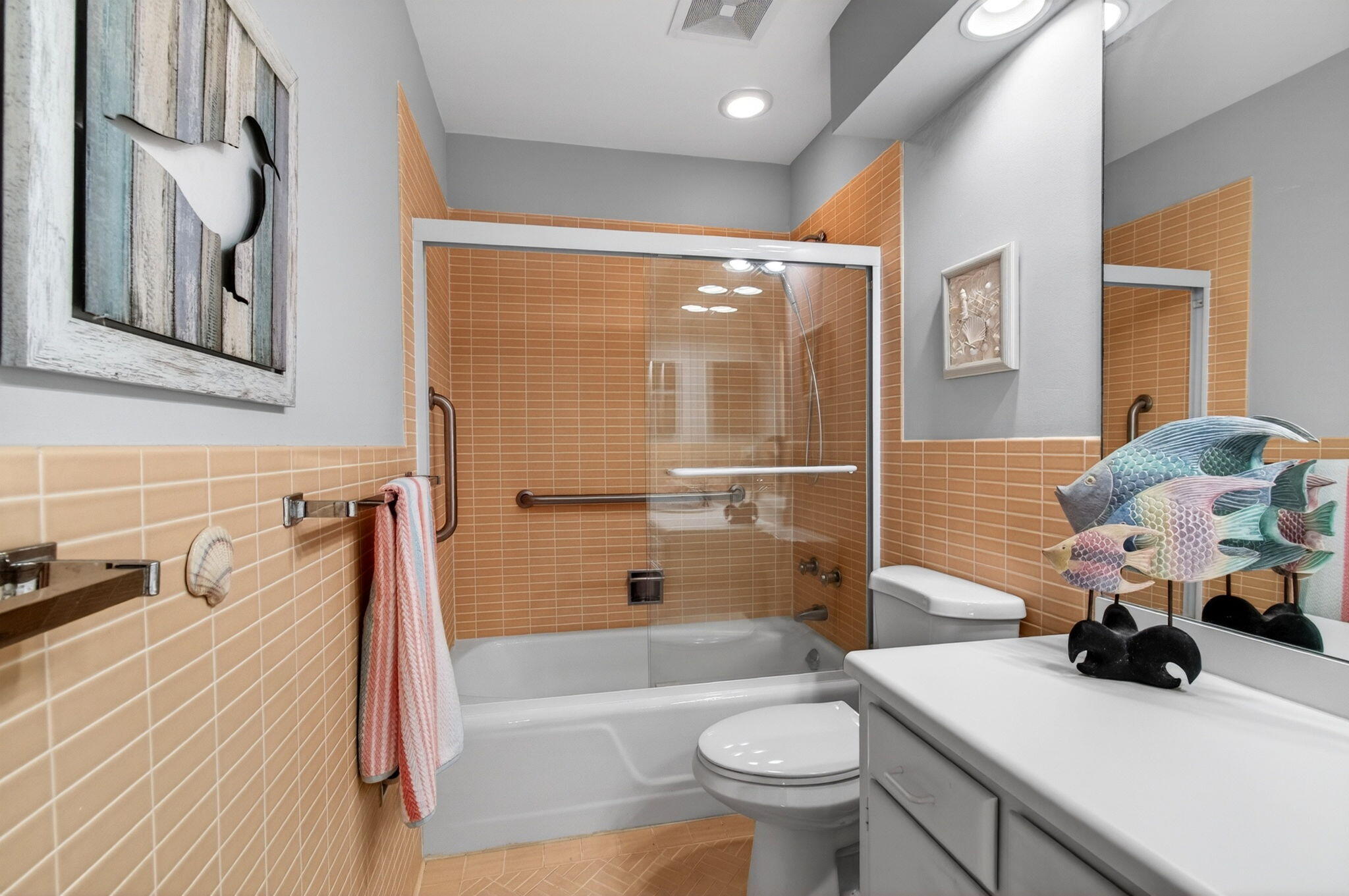 CARLTON HOUSE CONDO - Residential