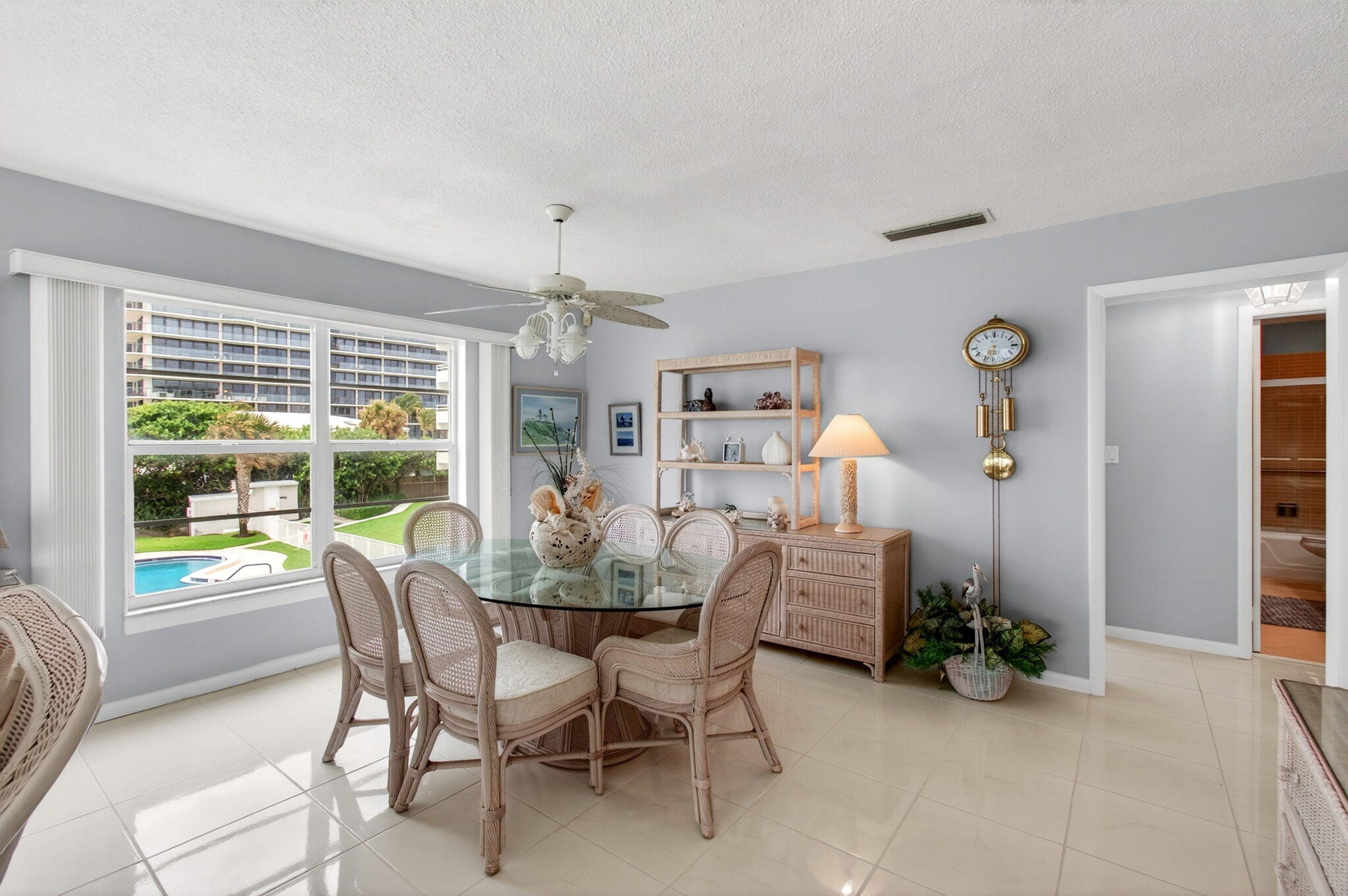 CARLTON HOUSE CONDO - Residential