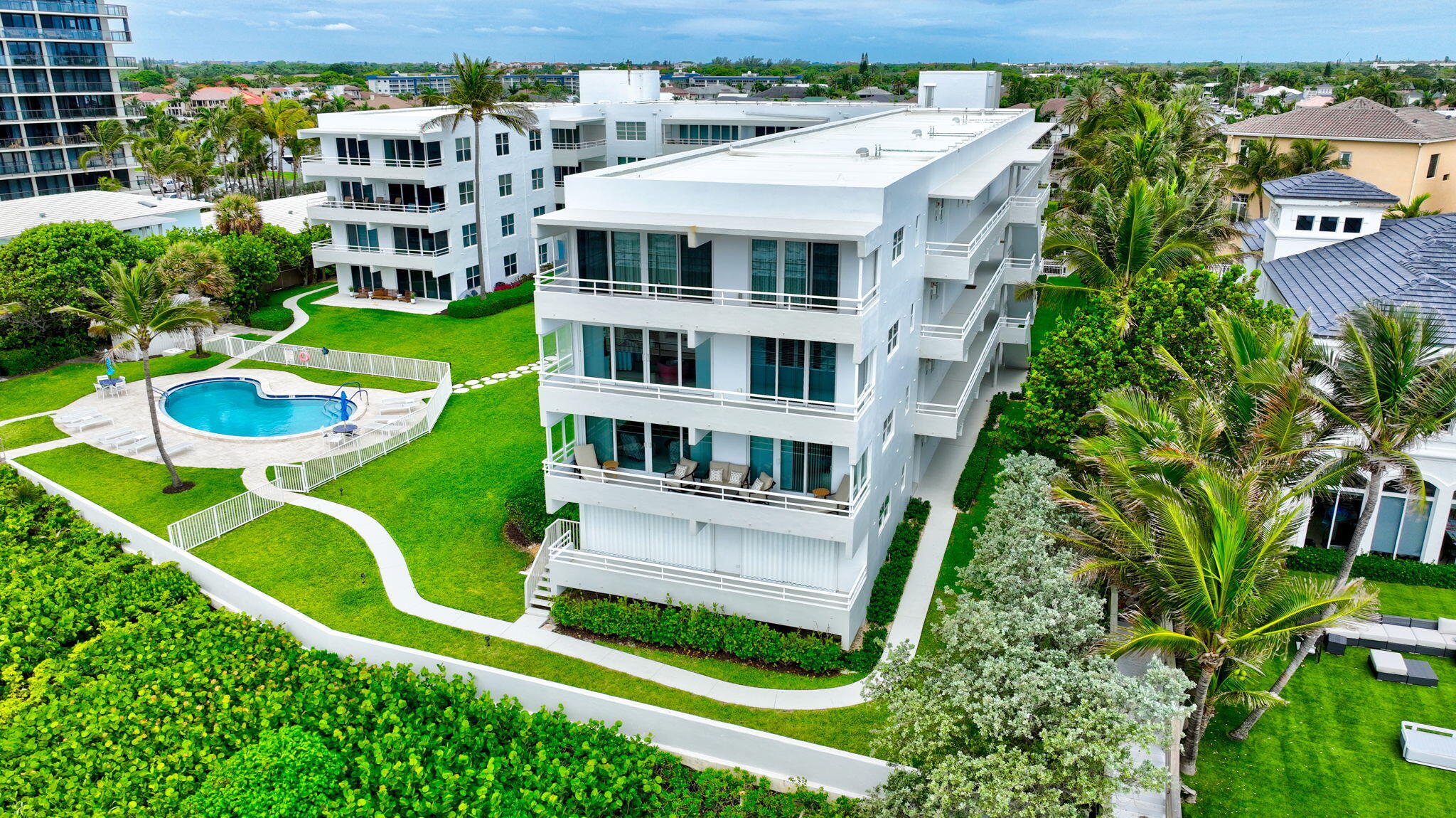 CARLTON HOUSE CONDO - Residential