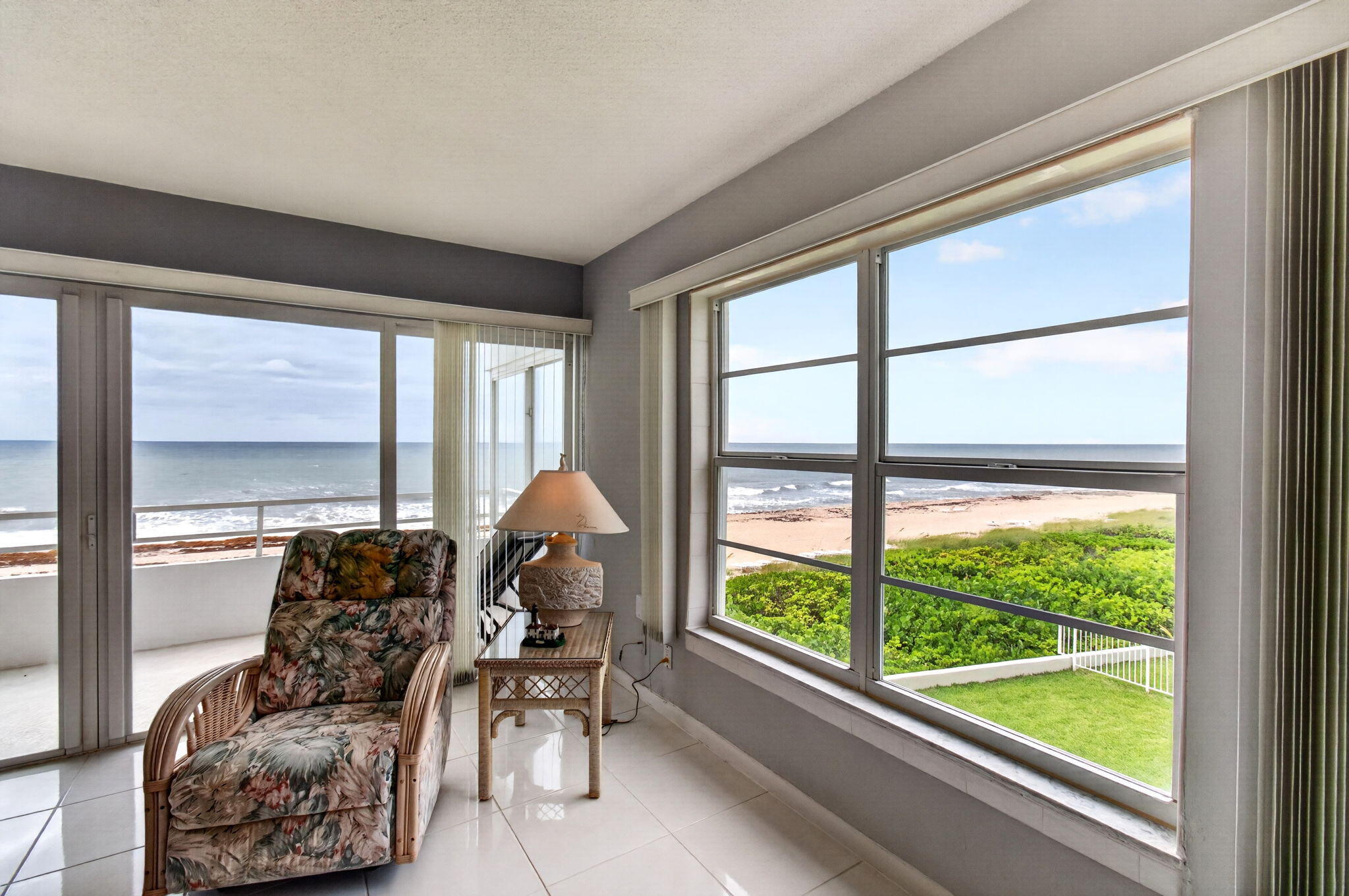 CARLTON HOUSE CONDO - Residential