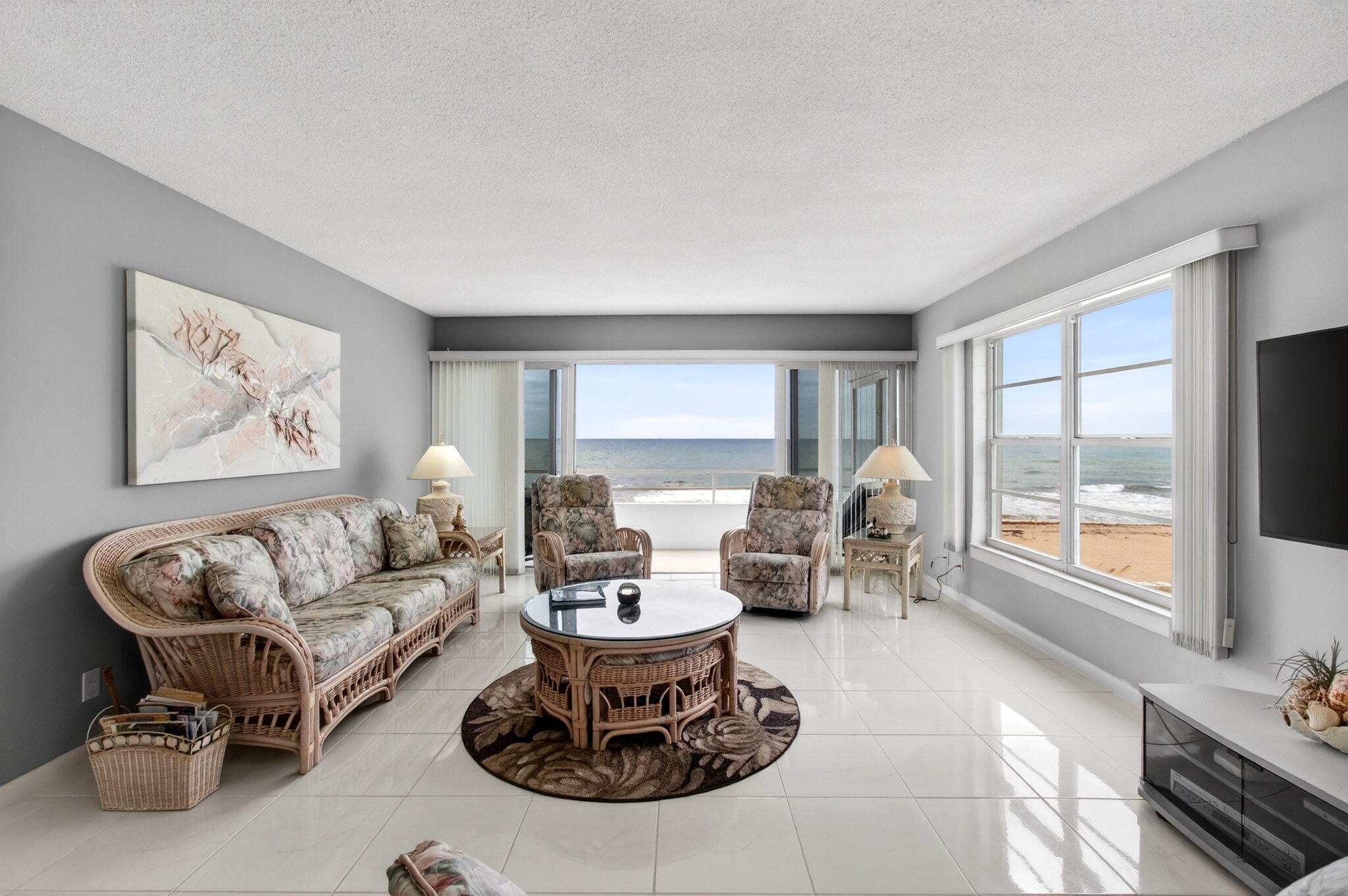 CARLTON HOUSE CONDO - Residential