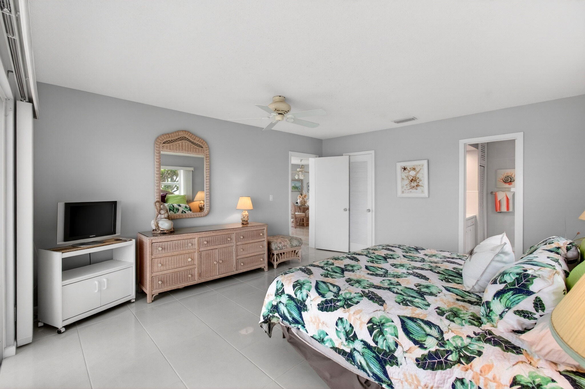 CARLTON HOUSE CONDO - Residential