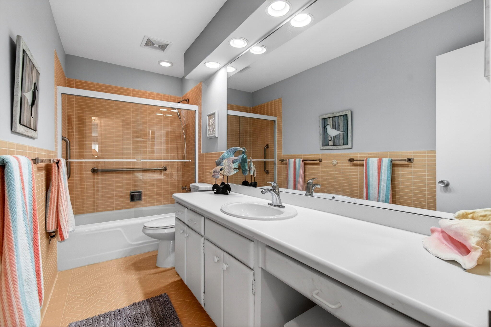 CARLTON HOUSE CONDO - Residential